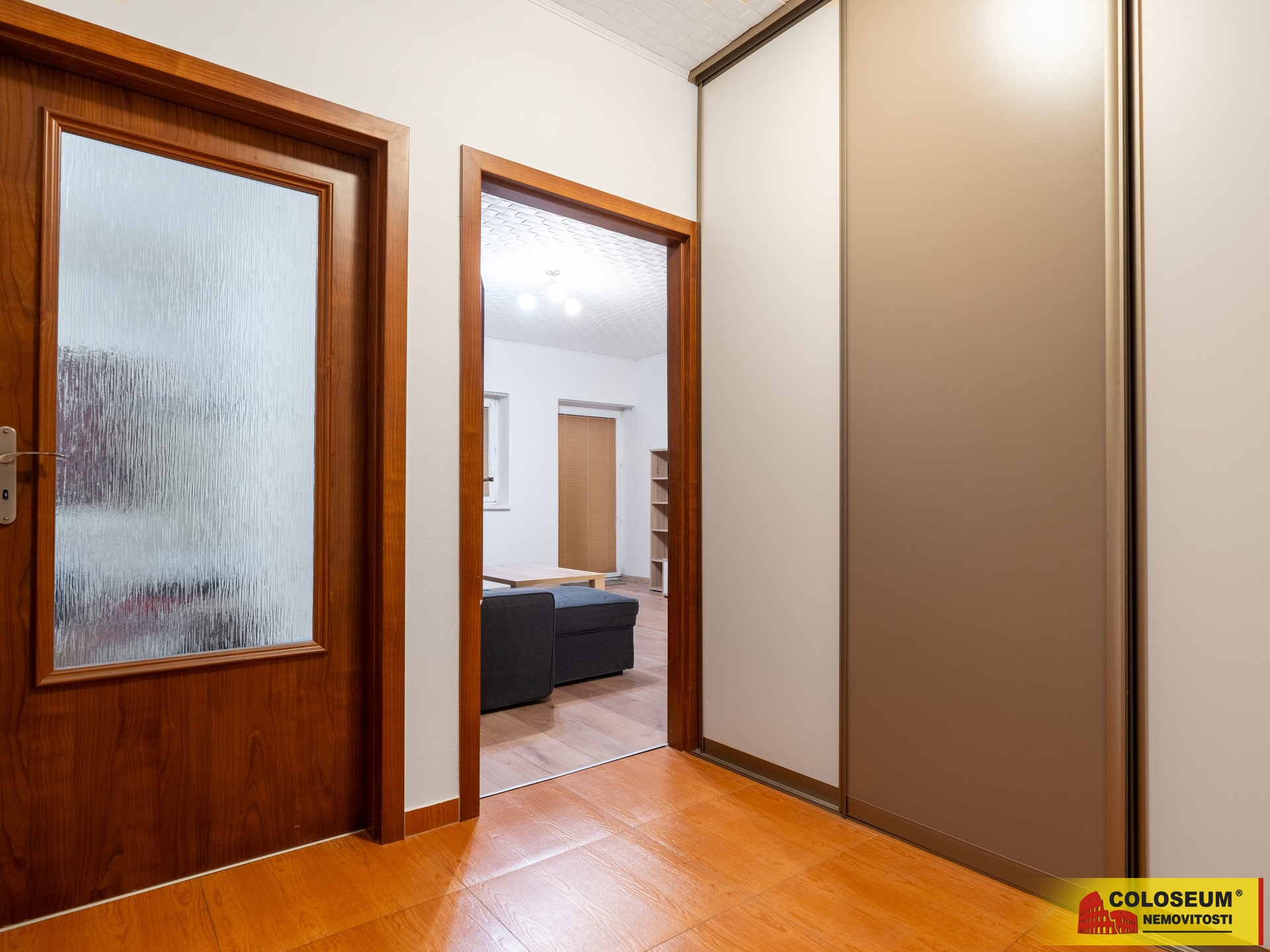 Předsíň - Modřice - pronájem bytu