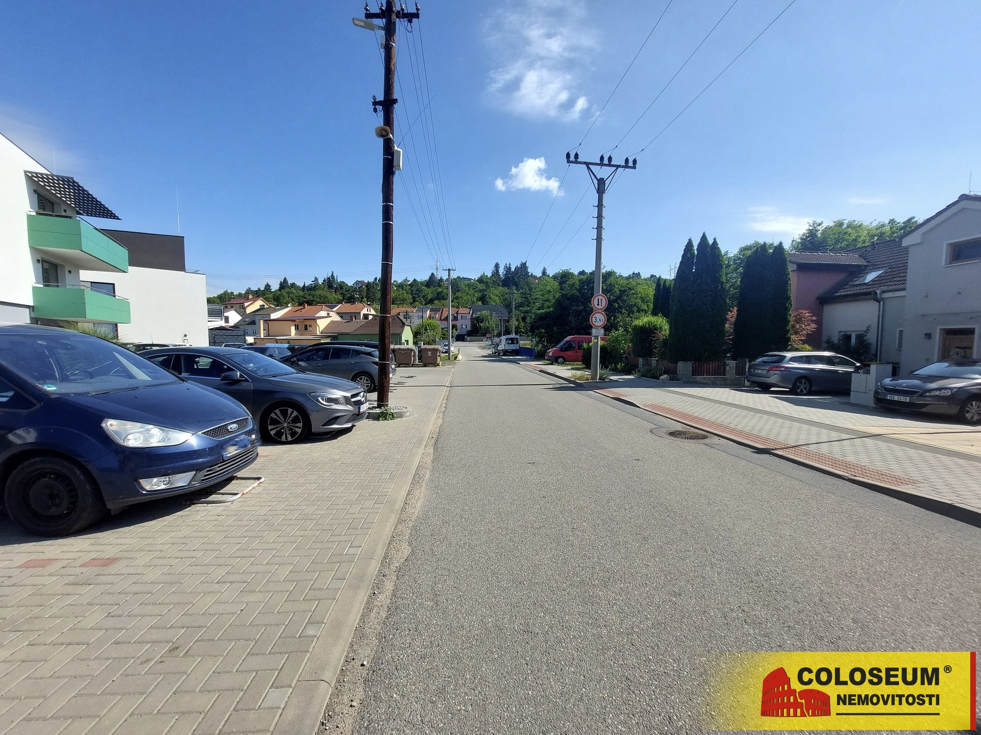 Parkoviště - Popůvky - prodej parkovací stání