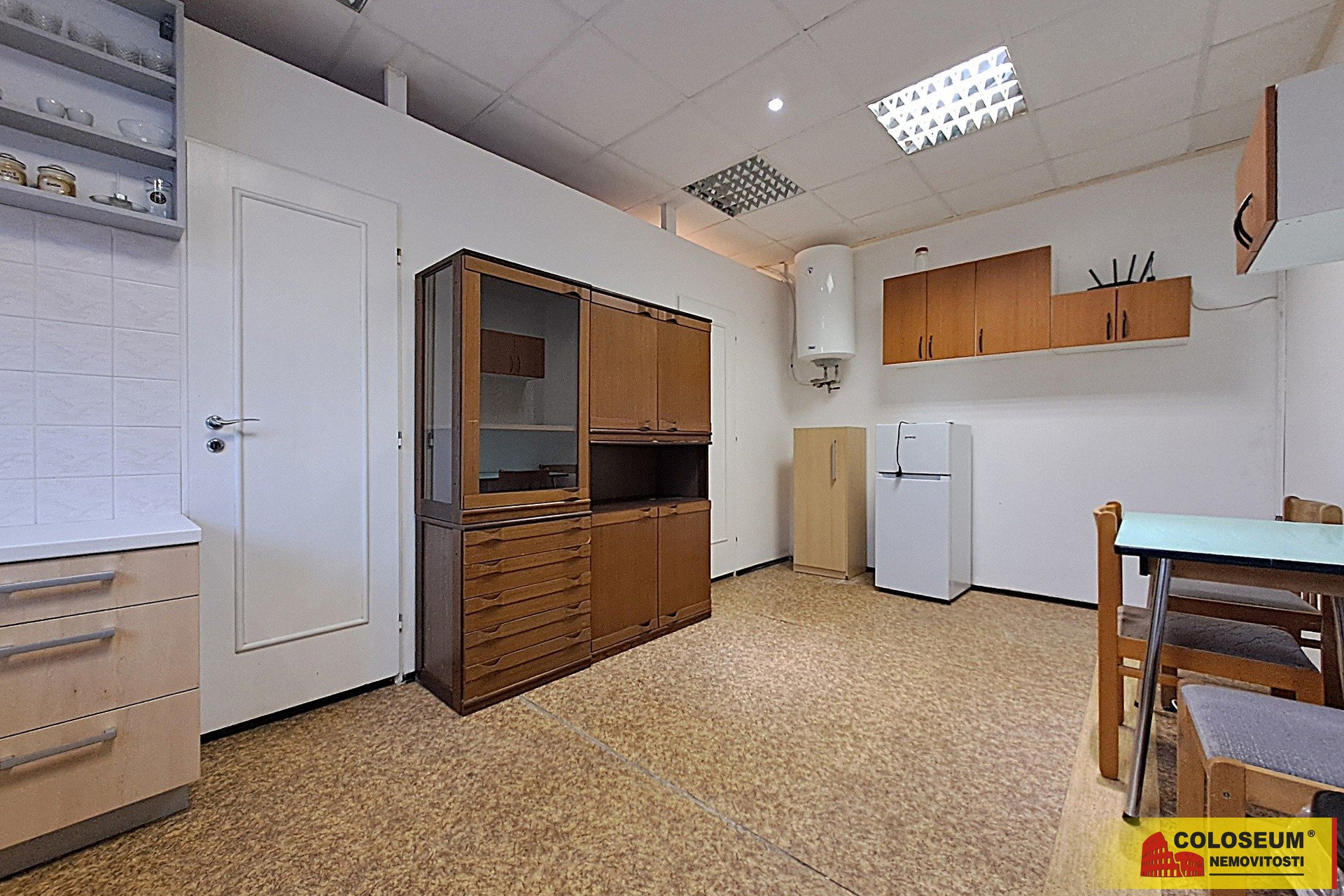 Pokoj s kuchyňským koutem – Adamov – pronájem bytu