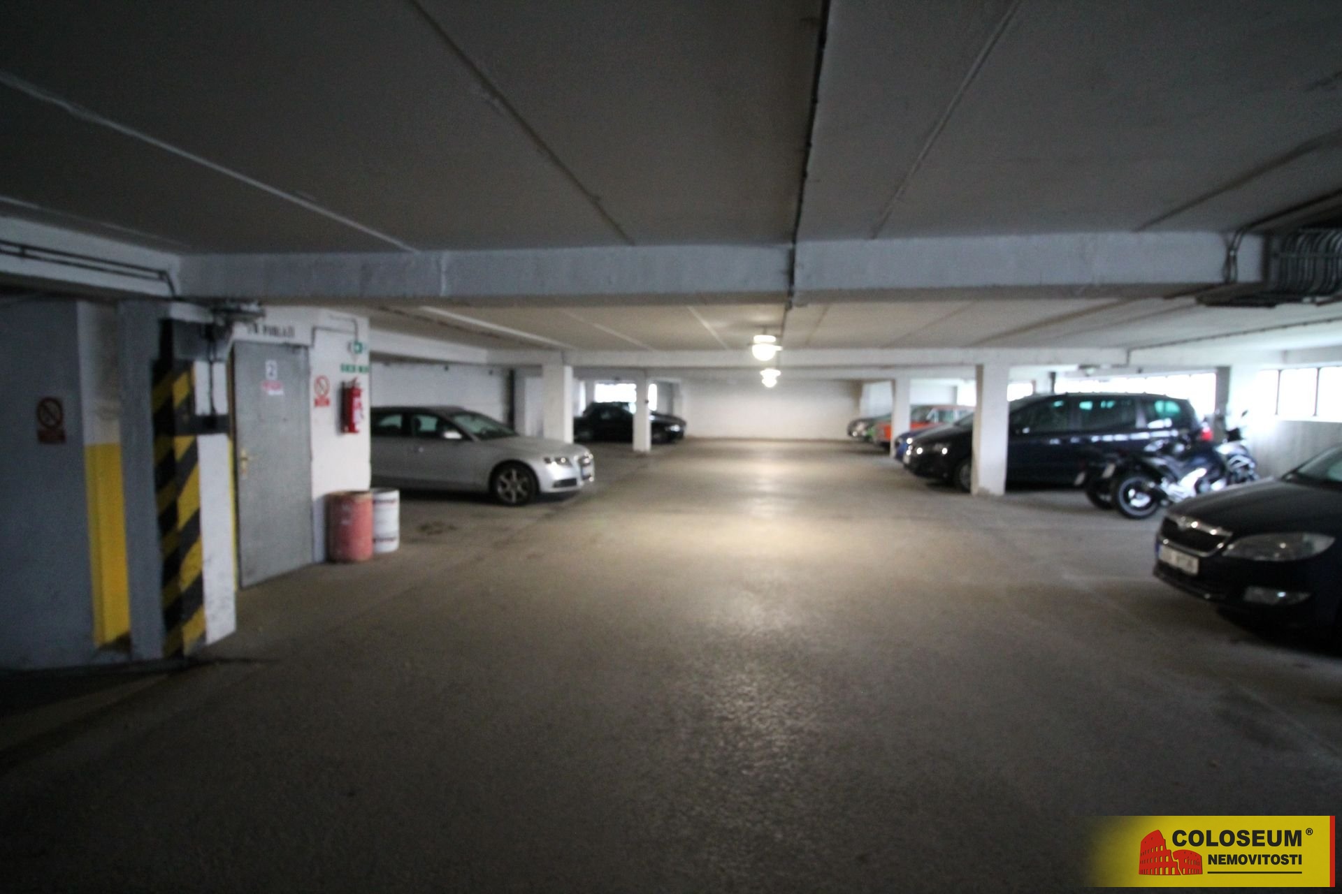 Garážové stání - Brno - Žabovřesky - prodej garážo