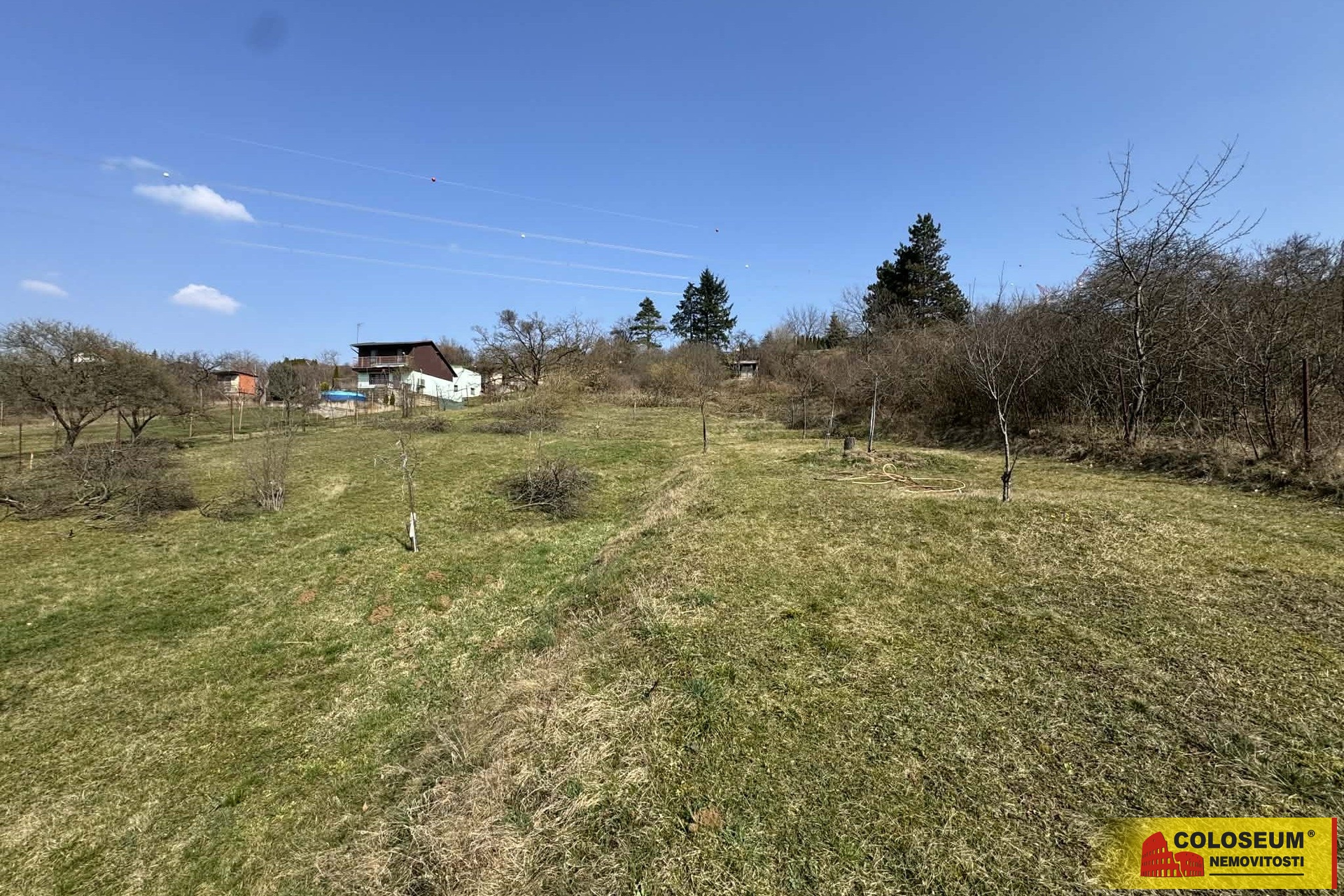 Velký pozemek s investičním potenciálem - Popůvky u Brna - prodej pozemku 