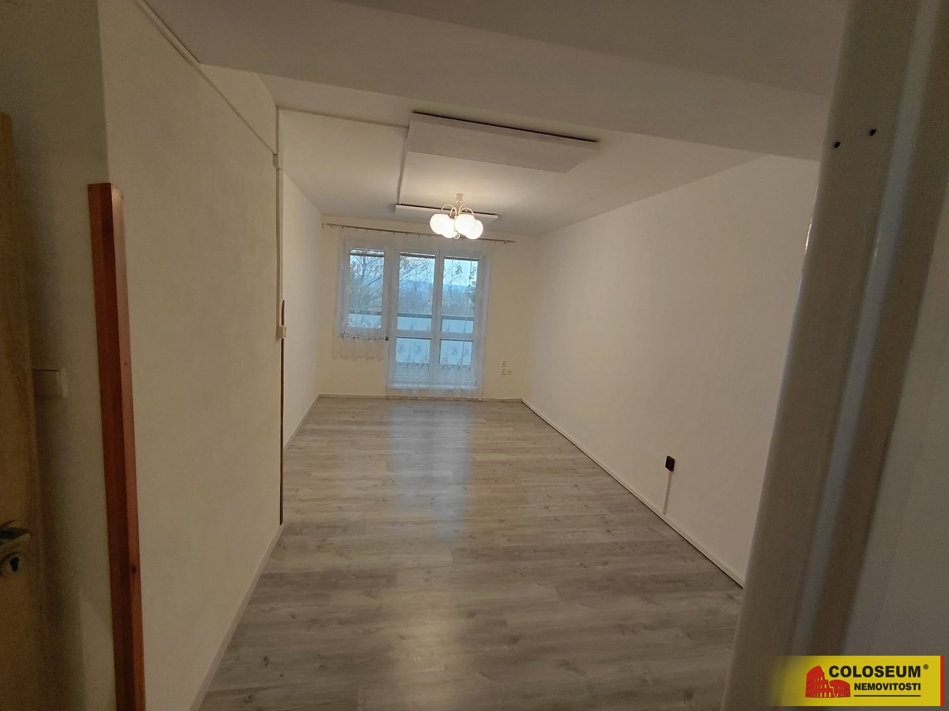 Pokoj - Velké Opatovice - pronájem bytu 2+1