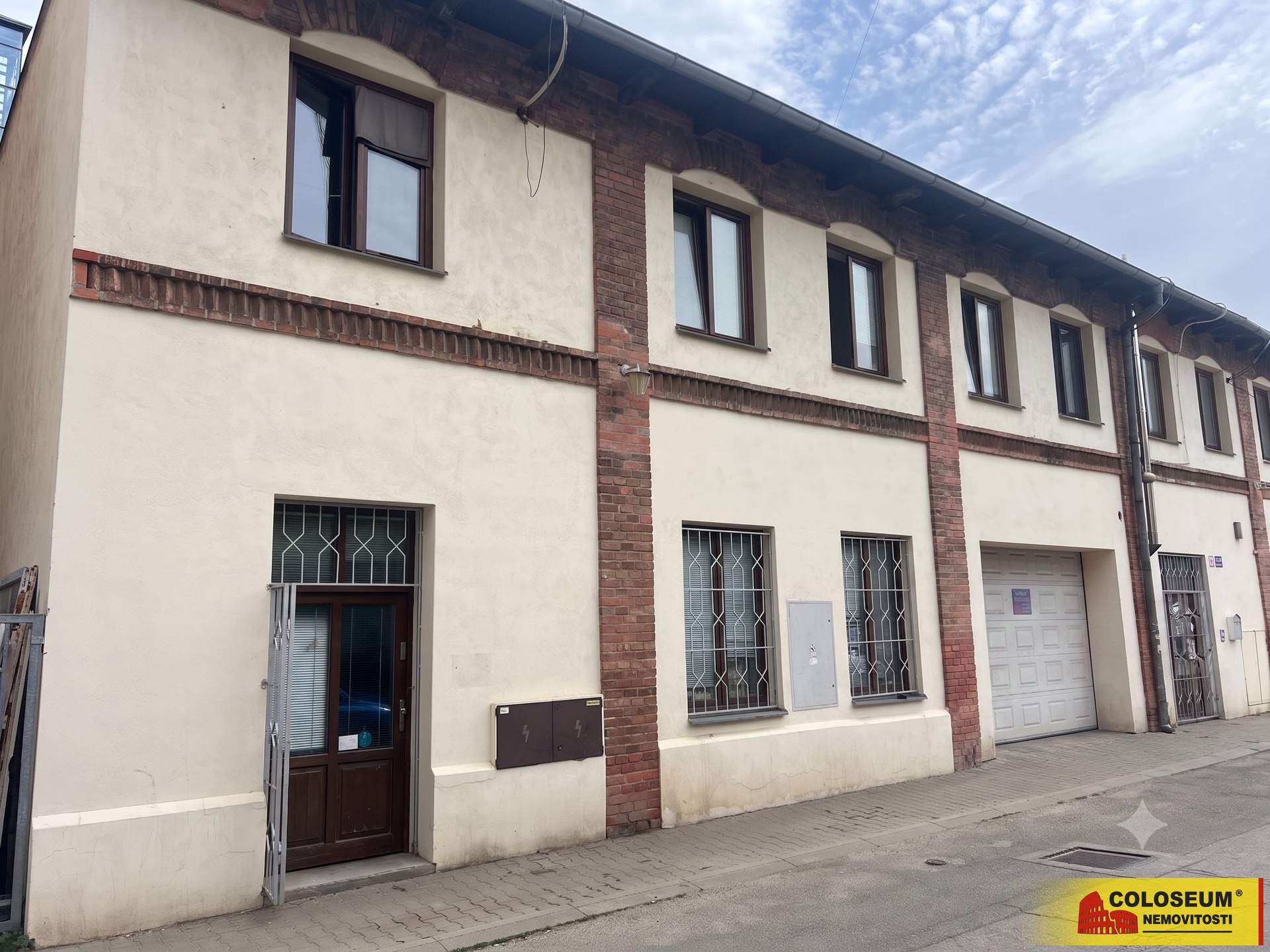 Pohled z venku – Brno – Husovice – pronájem komerce
