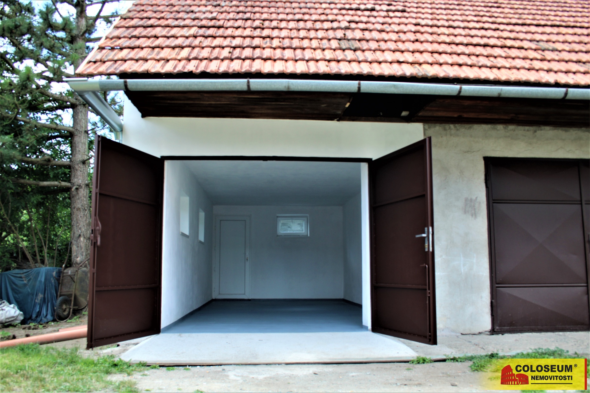 Garáž – Knínice – Boskovice - prodej garáže