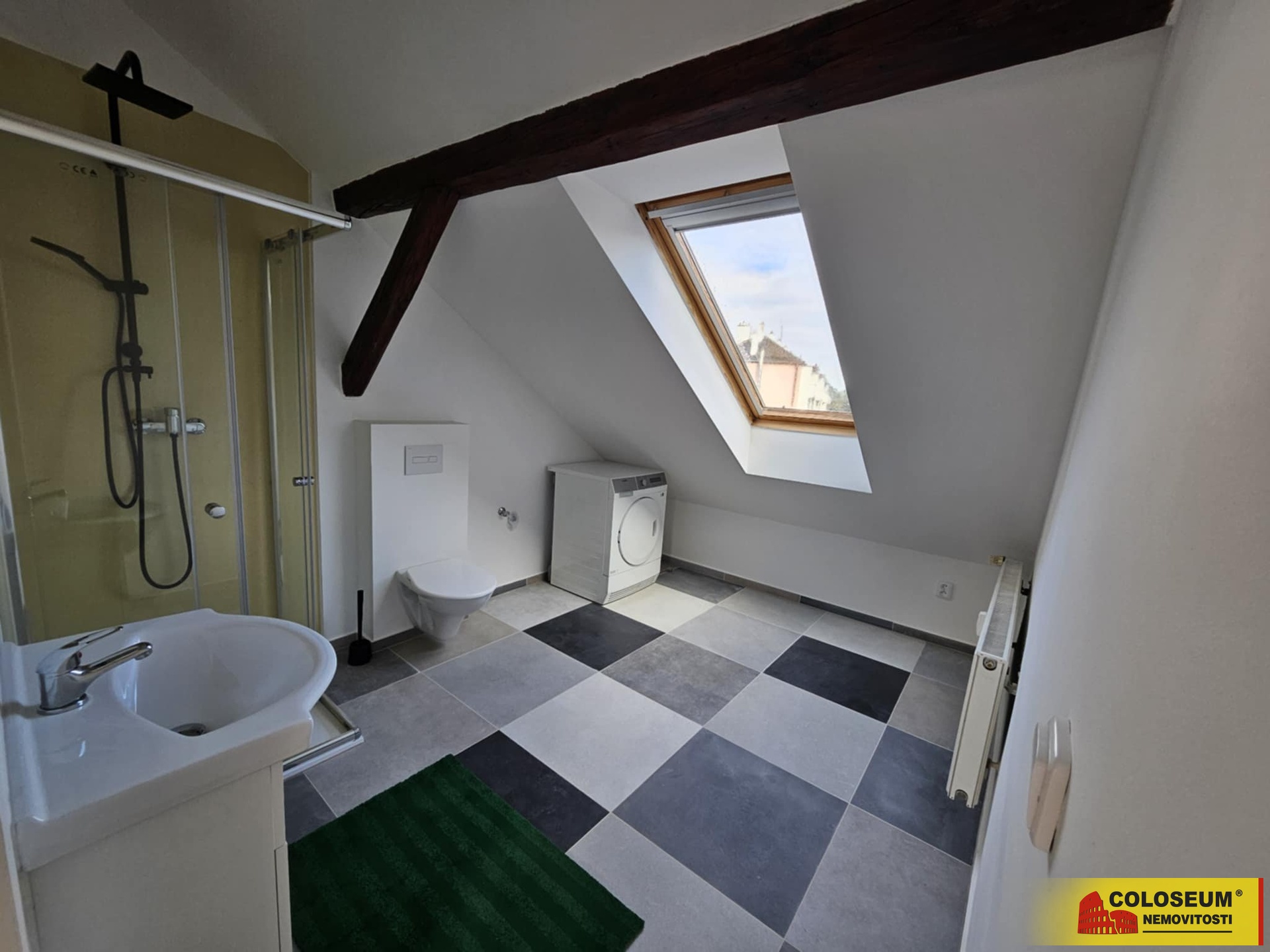 Máme i koupelnu s výhledem - Brno - Židenice - pro