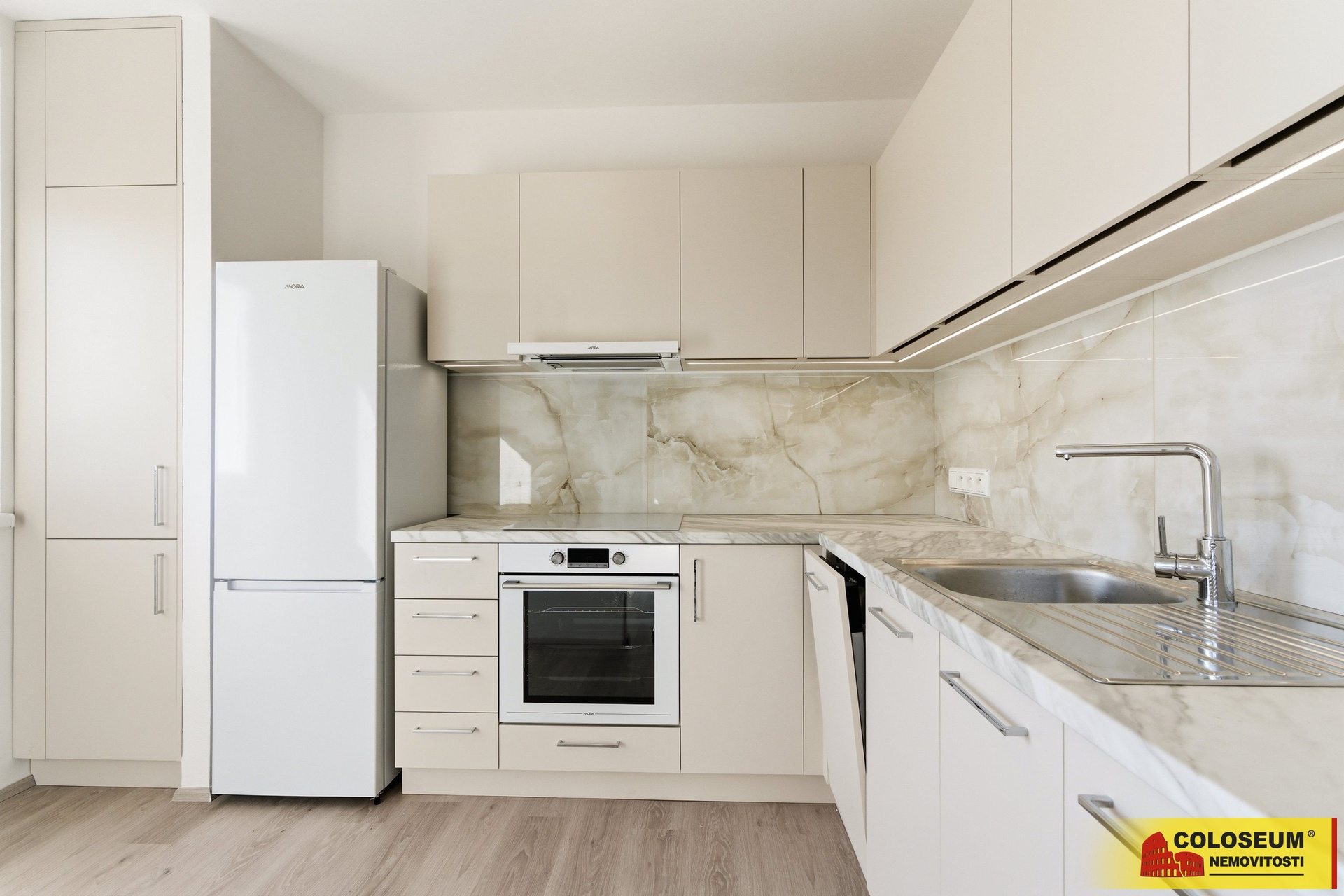 Kuchyňská linka nová - Hodonín - prodej bytu 2+1