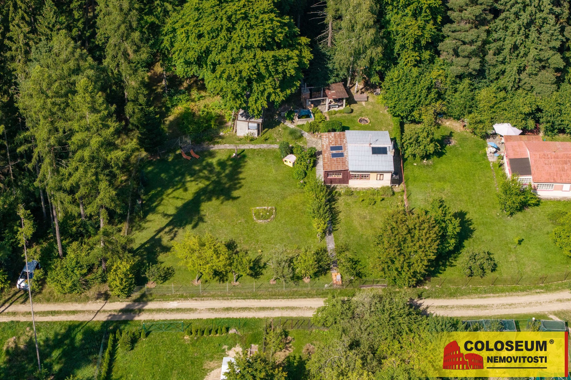 Pohled z dronu - Čunín - prodej chaty