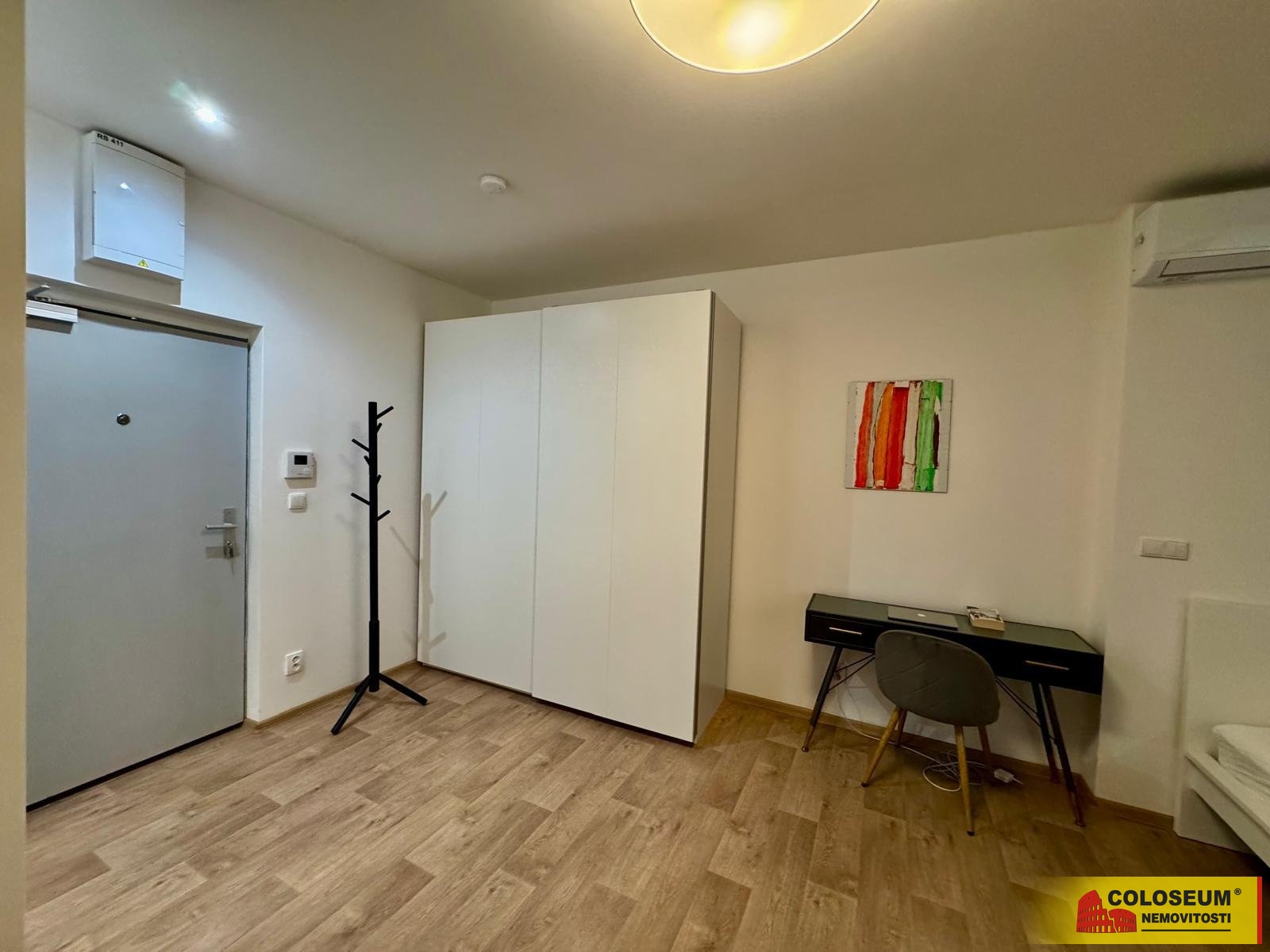 Vstupní hala - Brno - město - pronájem bytu 1+kk