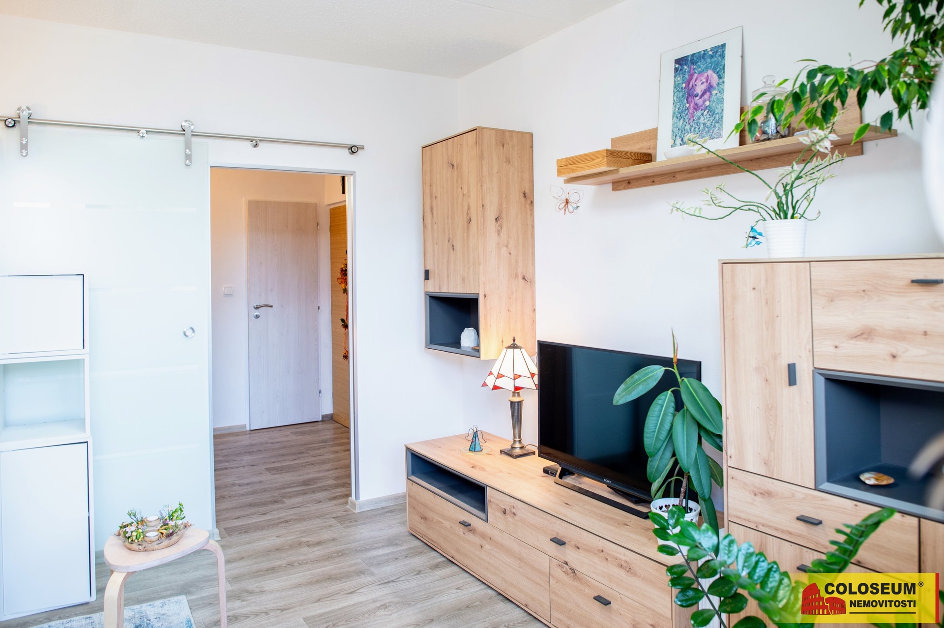 Obývací pokoj s balkonem - Moravský Krumlov - prod