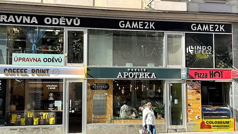 Pohled na dům – Brno – město – pronájem obchodního prostoru