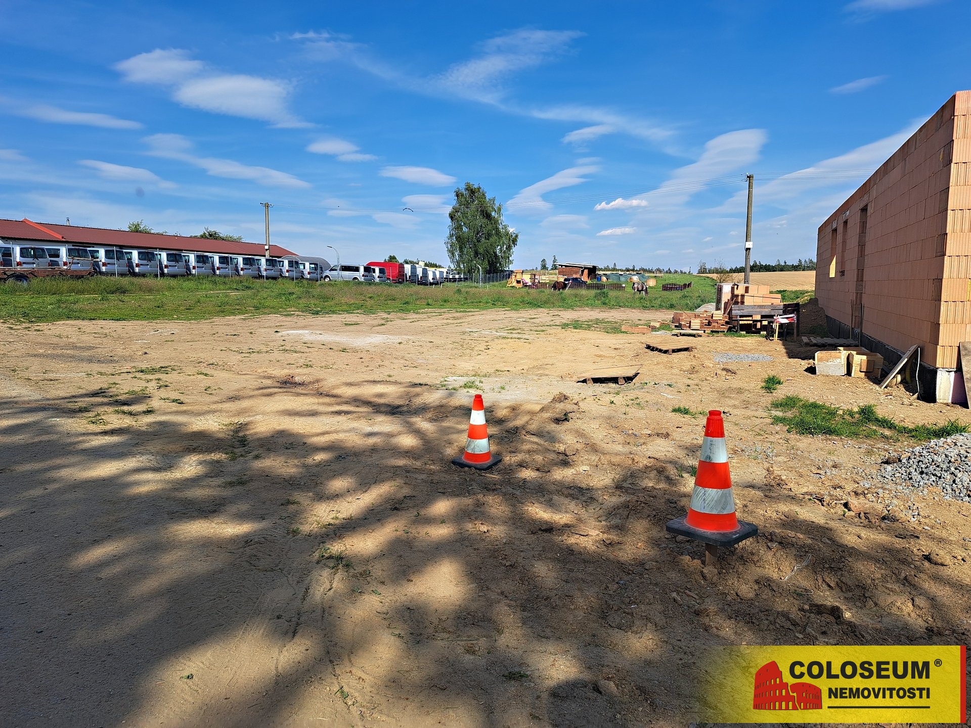 Pohled na pozemek - Bácovice - prodej pozemku