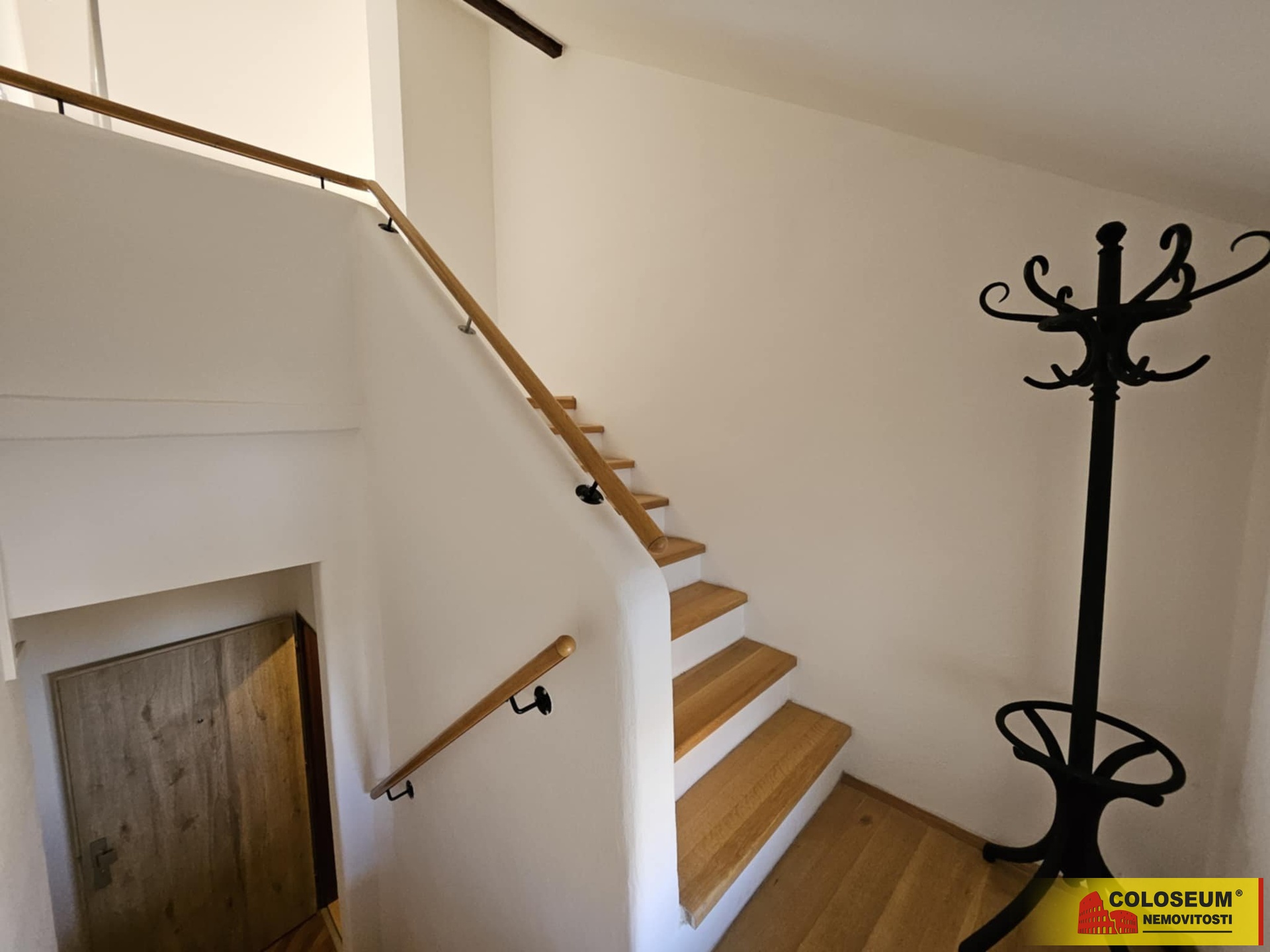 Byt je v podkroví a je součástí rodinného domu  - 