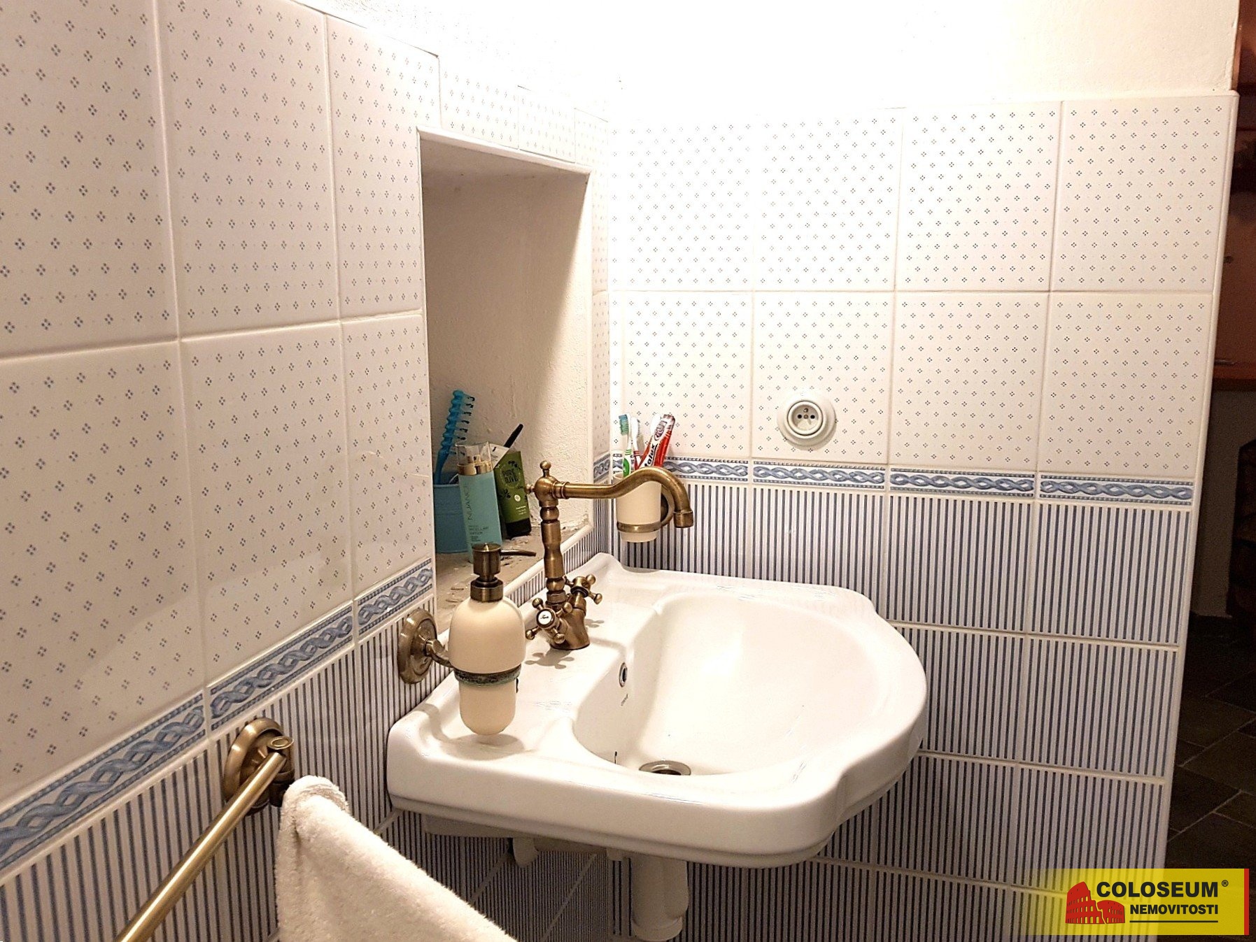 Stylové prvky v koupelně - Moravský beroun - Ondrášov - prodej rodinného domu