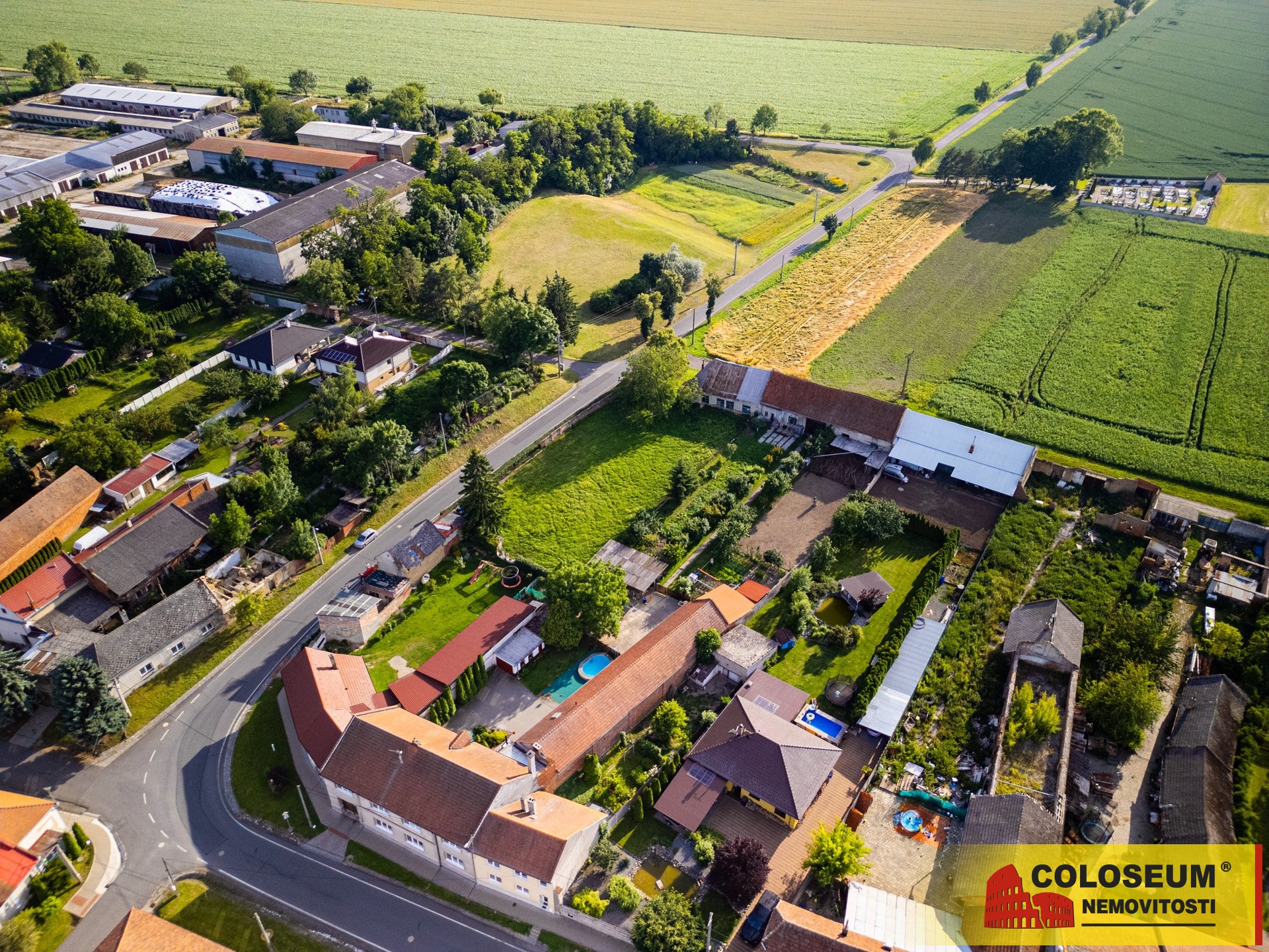 Pohled z dronu - Biskupice na Hané - prodej pozemku