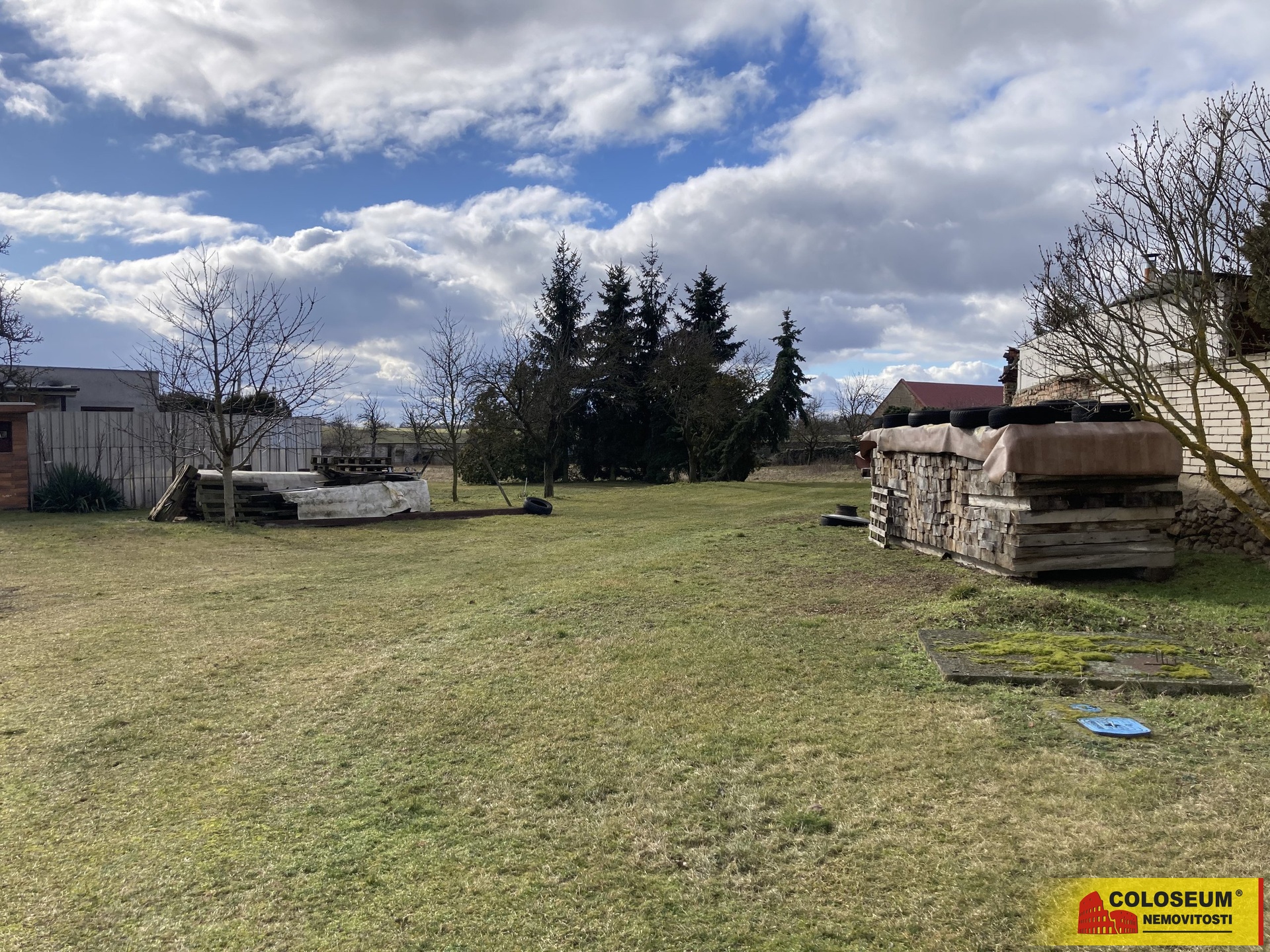 Stavební pozemek - Medlice - prodej pozemku