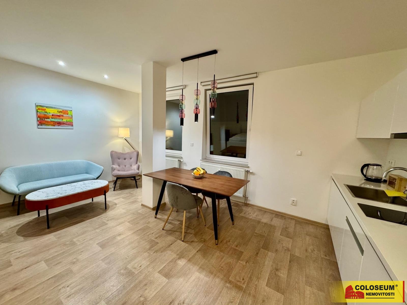 Jídelní stůl samozřejmostí - Brno - město - pronáj