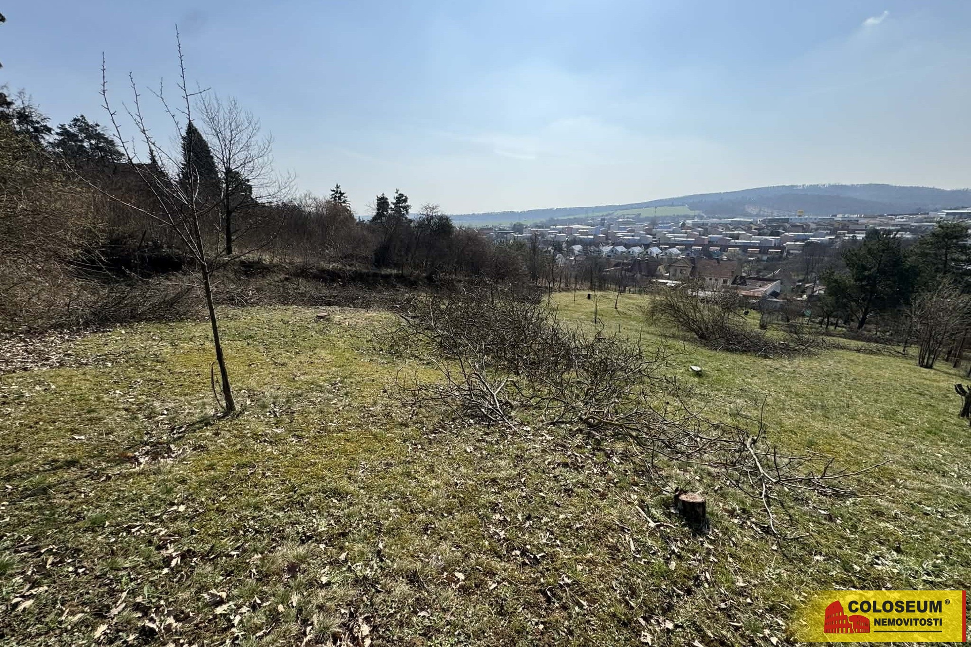 Velký pozemek s investičním potenciálem - Popůvky u Brna - prodej pozemku 