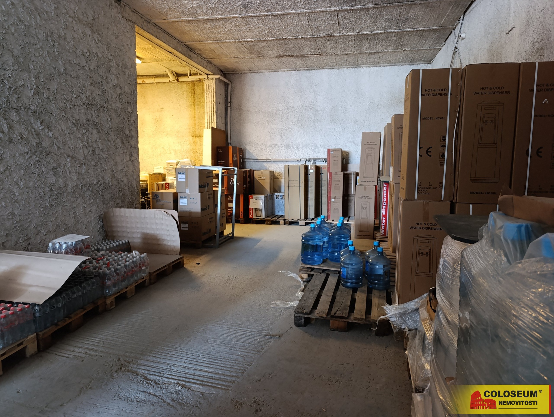 Vnitřní prostory haly - Brno - Přízřenice - pronájem komerce