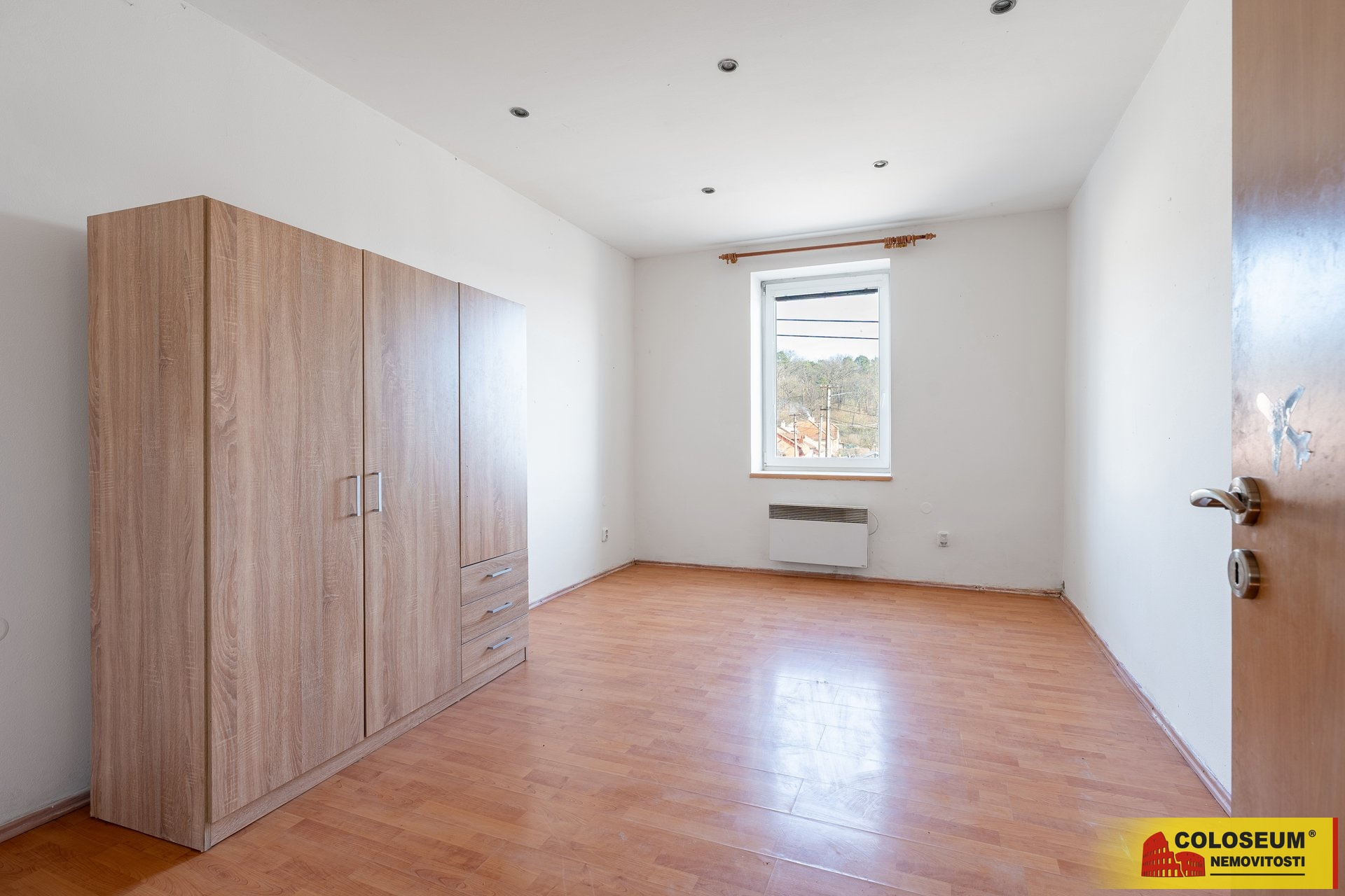 Menší neprůchozí pokoj s krásným výhledem -  Zastá