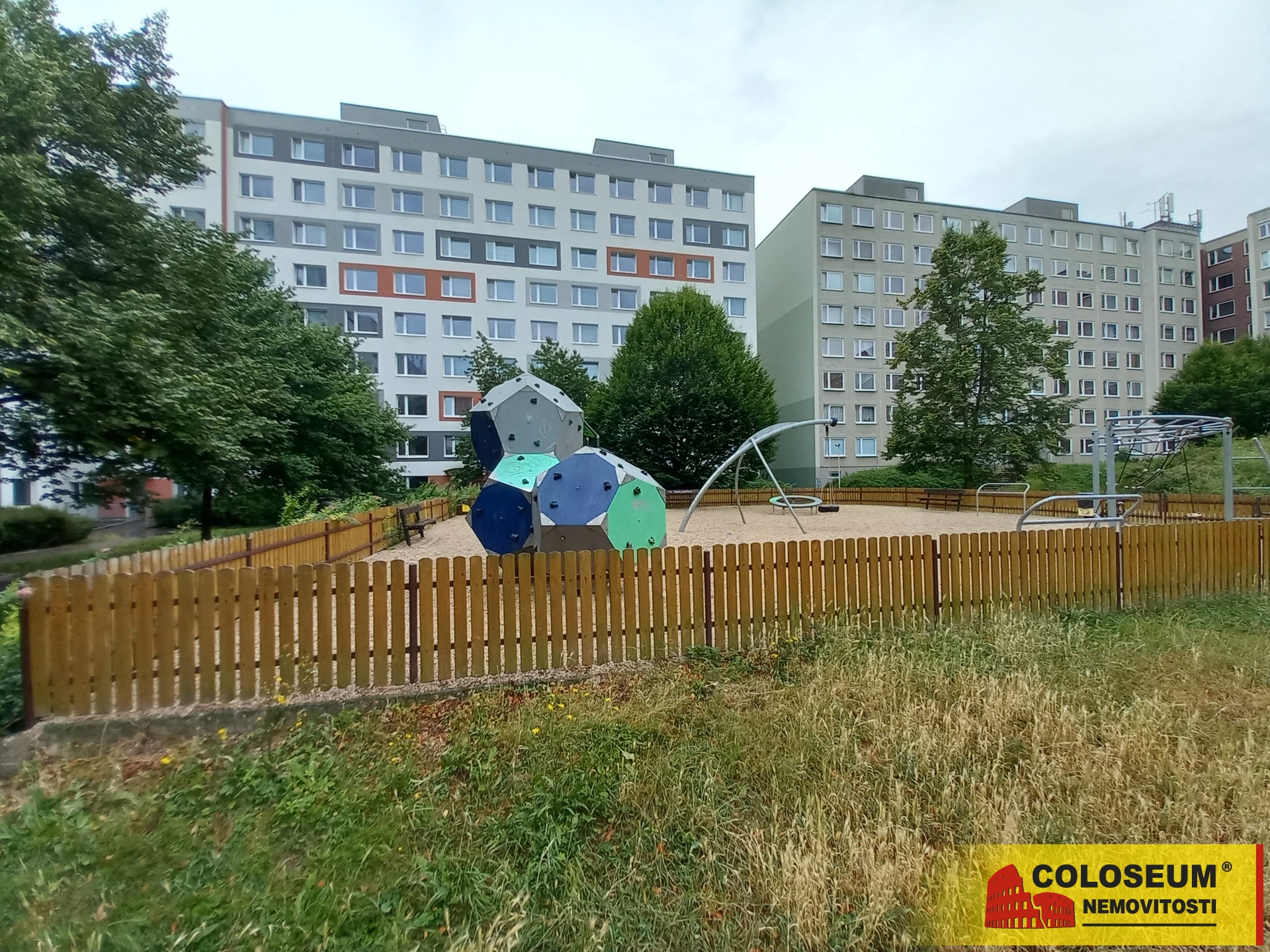 Dětské hřiště – Praha – Stodůlky – prodej bytu