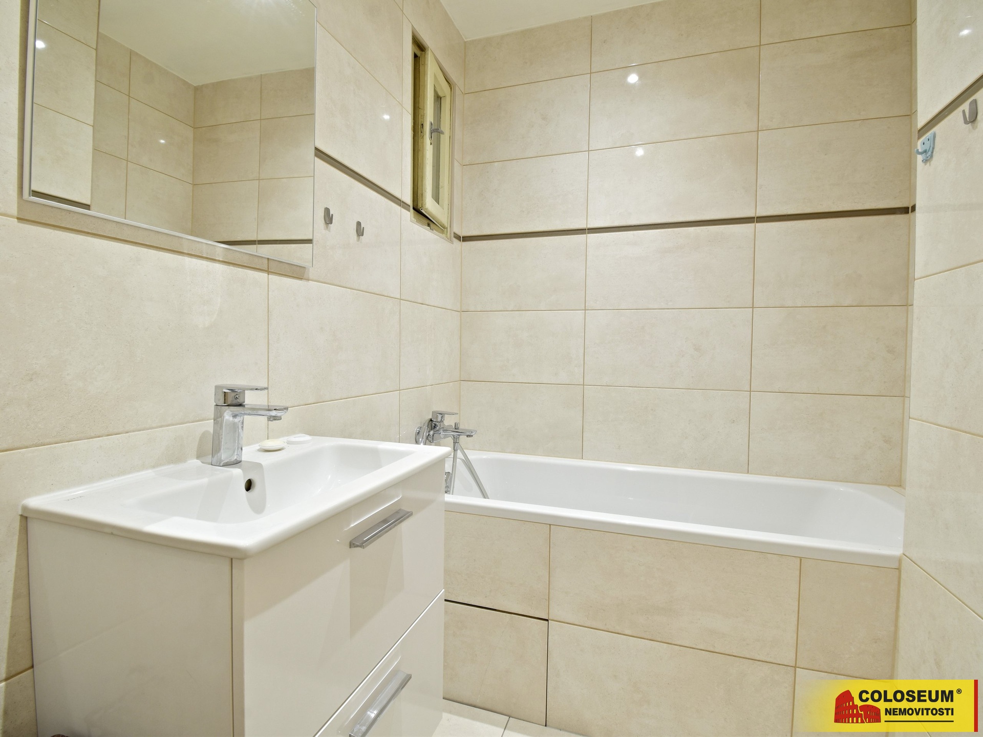 Koupelna s vanou - Brno - Veveří - pronájem bytu 3+1