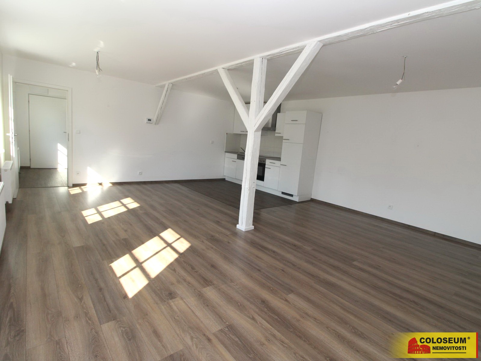 Pokoj s kuchyňským koutem – Znojmo – pronájem bytu