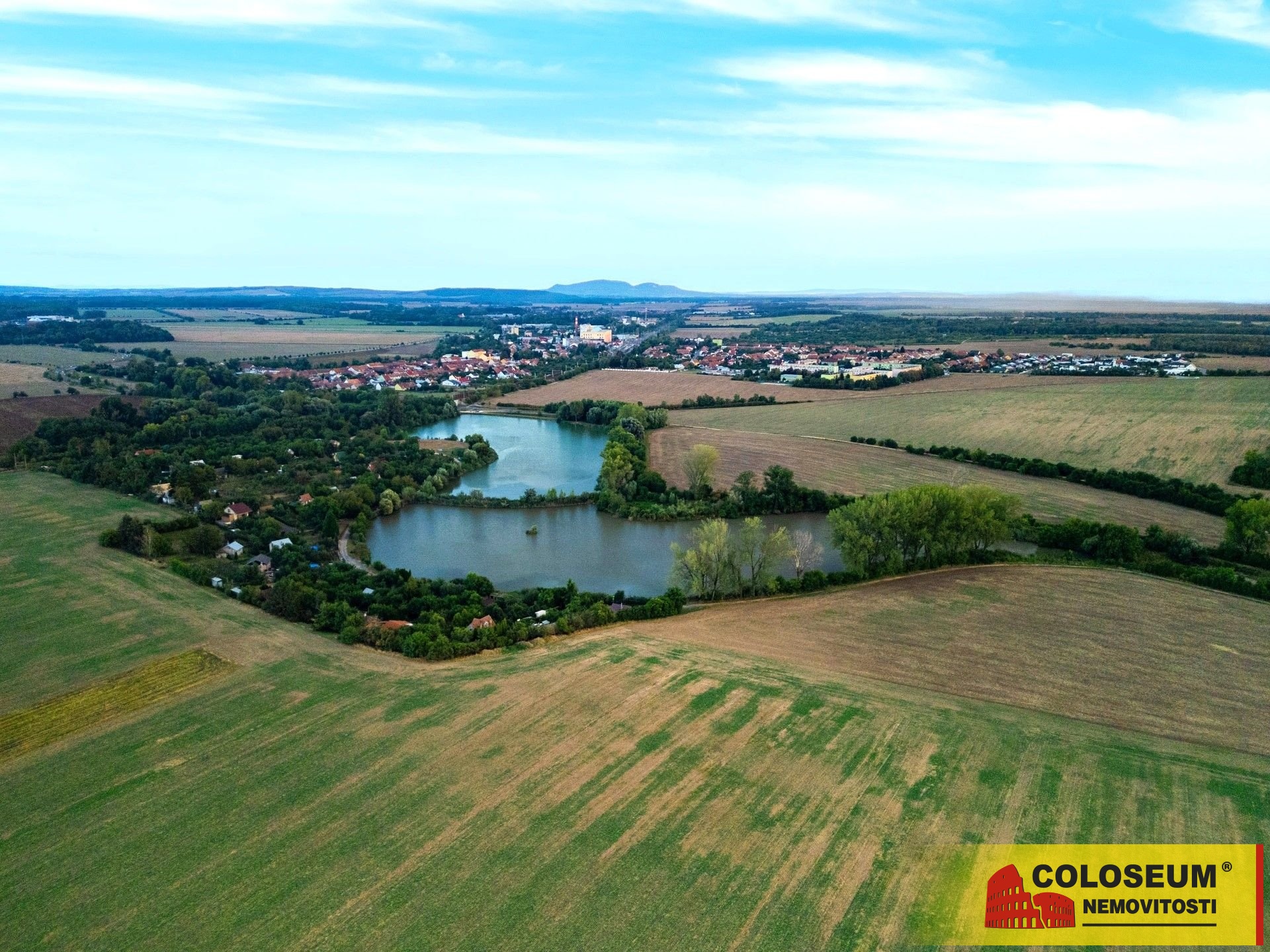 Pohled z dronu - Vojkovice - prodej pozemku – zahr