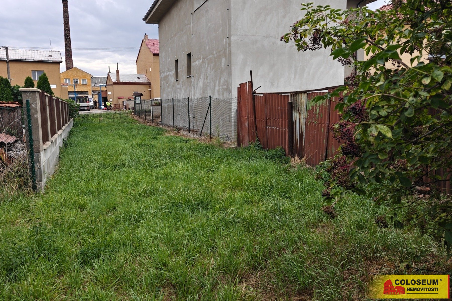 Pohled na zadní část pozemku - Drnovice - prodej p