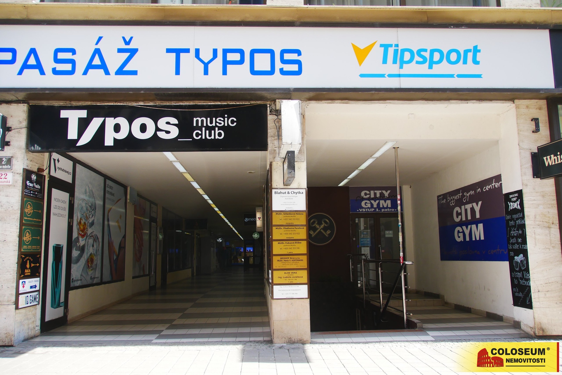 Přímo na rušném Jakubském náměstí - Brno - město -