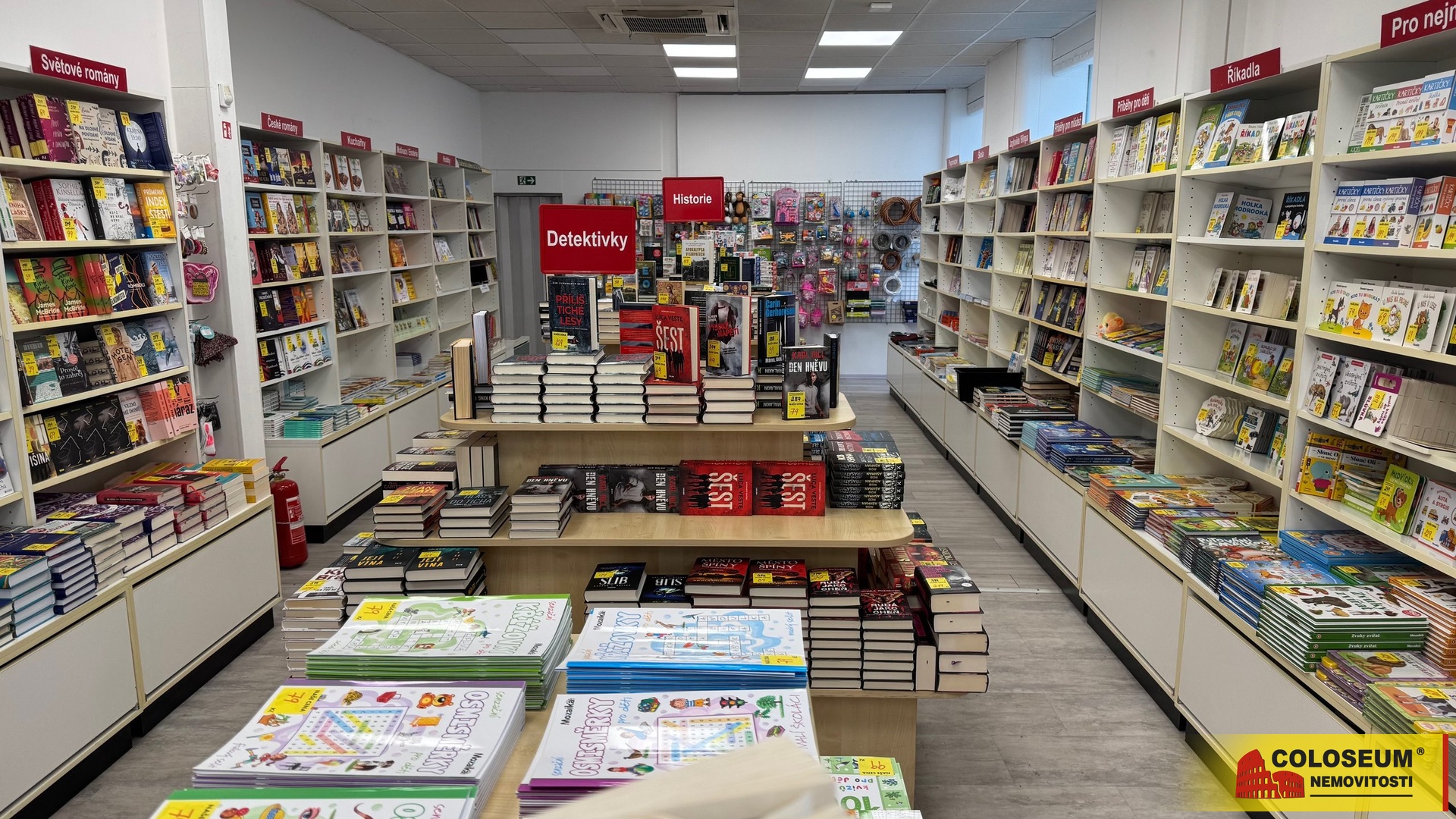 pohled na vedlejší místnost