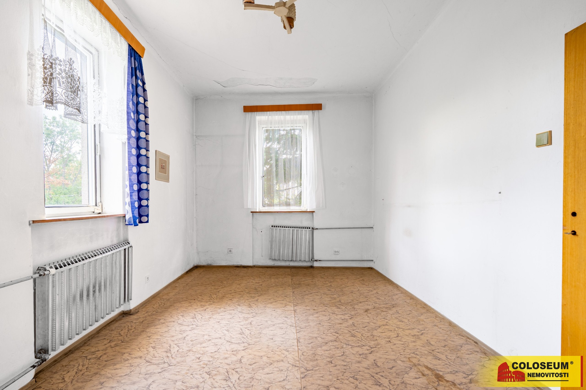 Pokoj - Uherský Brod - prodej rodinného domu