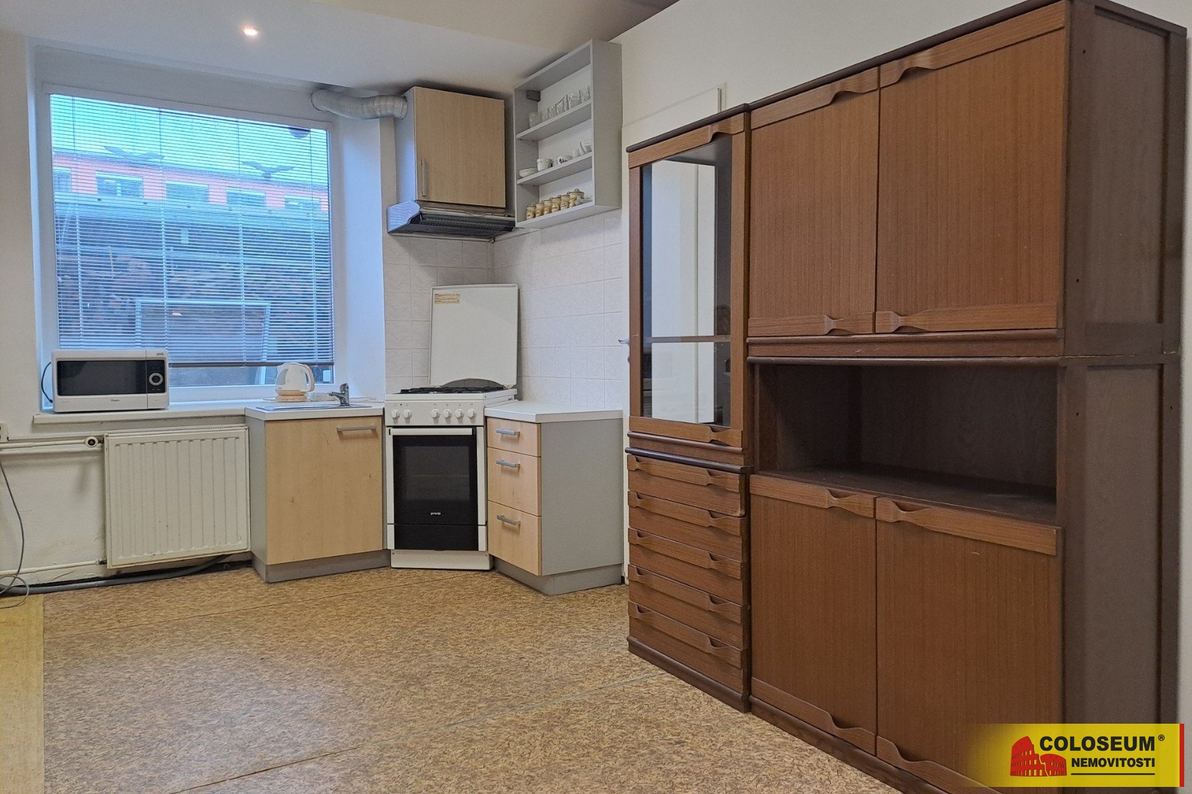 Pokoj s kuchyňským koutem – Adamov – pronájem bytu