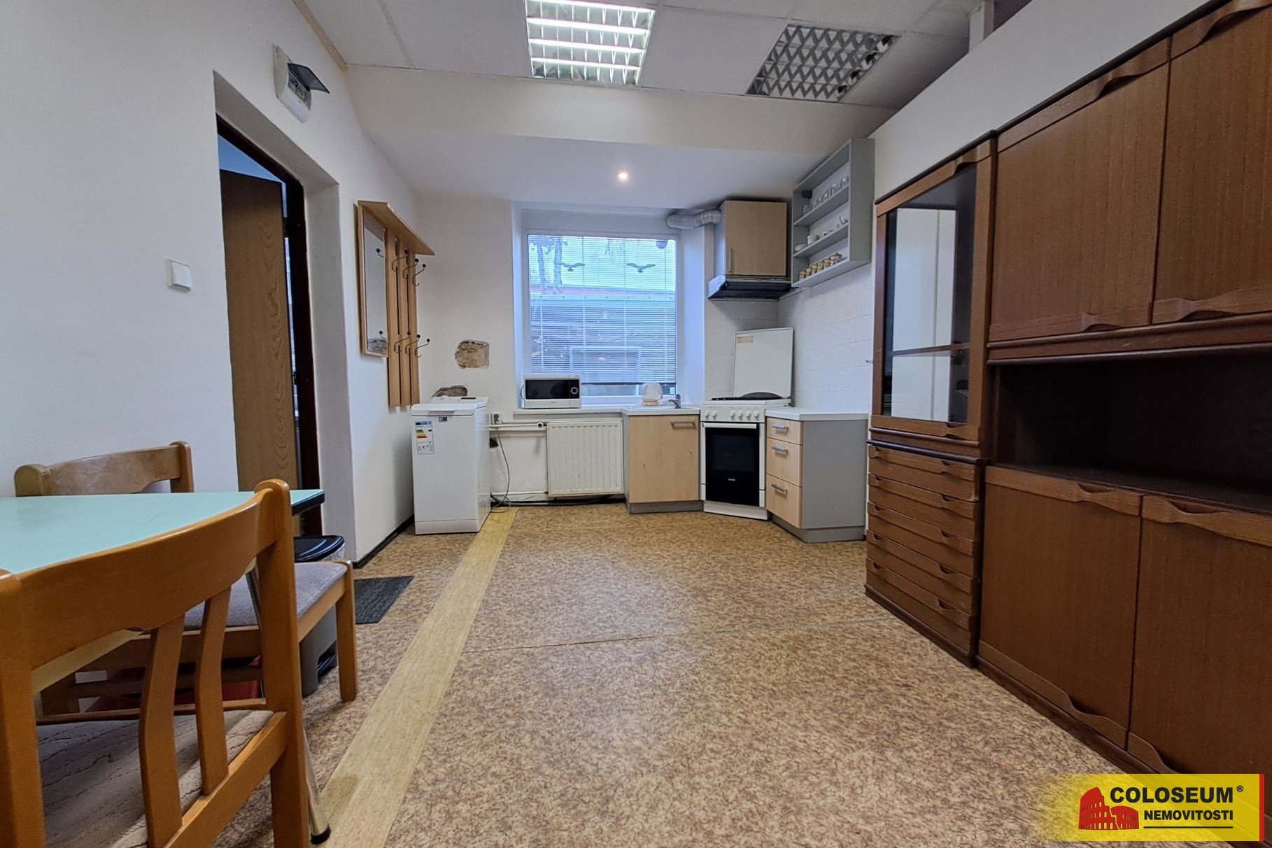 Pokoj s kuchyňským koutem – Adamov – pronájem bytu