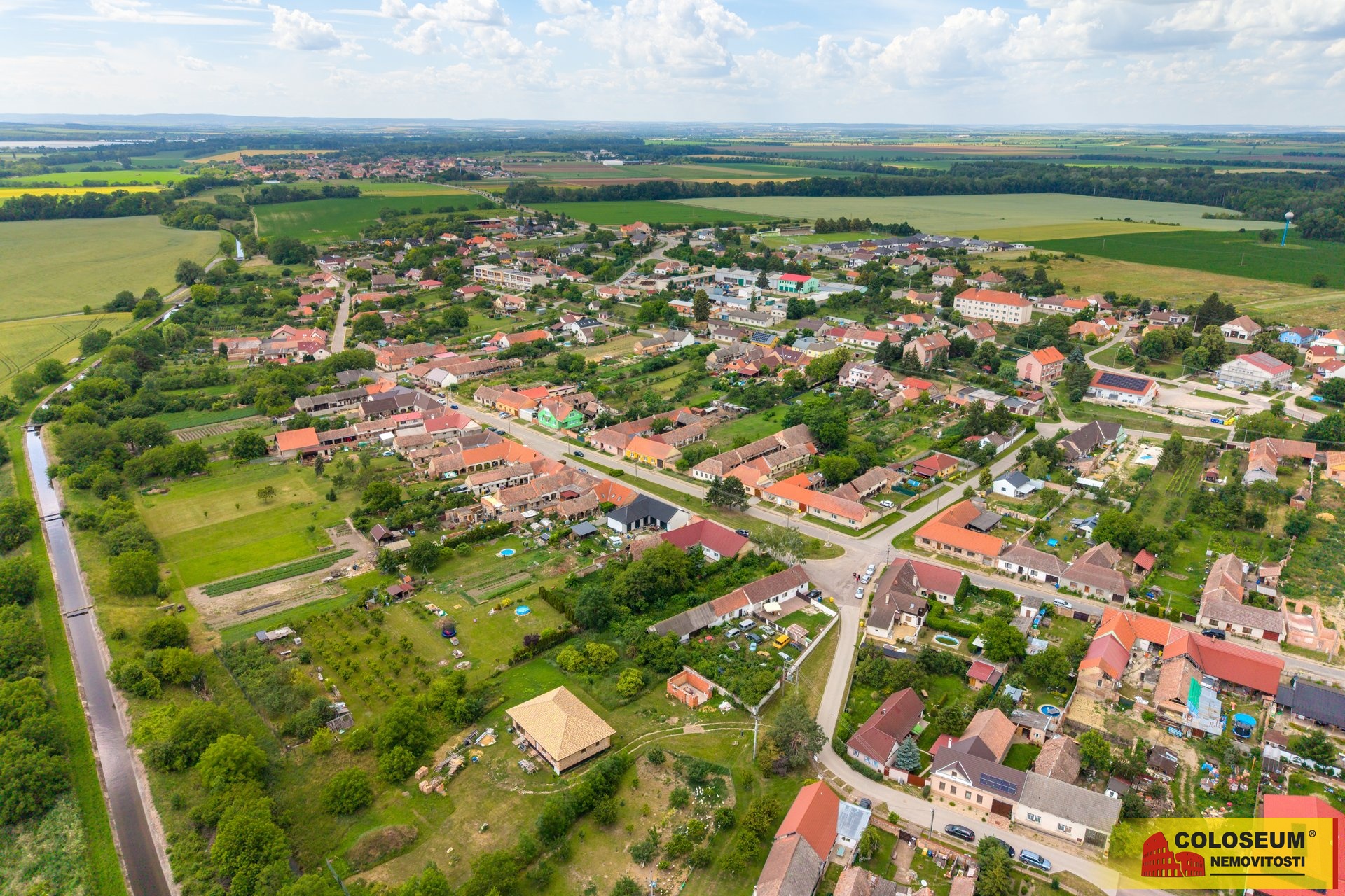 Pohled z dronu - Dyjákovice - prodej pozemku