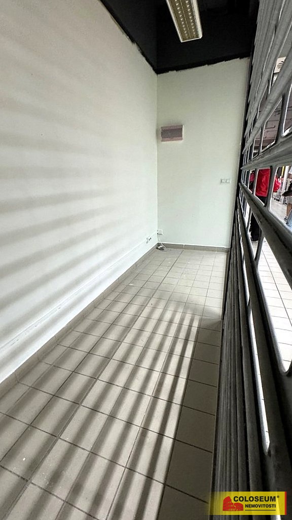 Obchodní prostor - Brno OC Omega - pronájem komerce