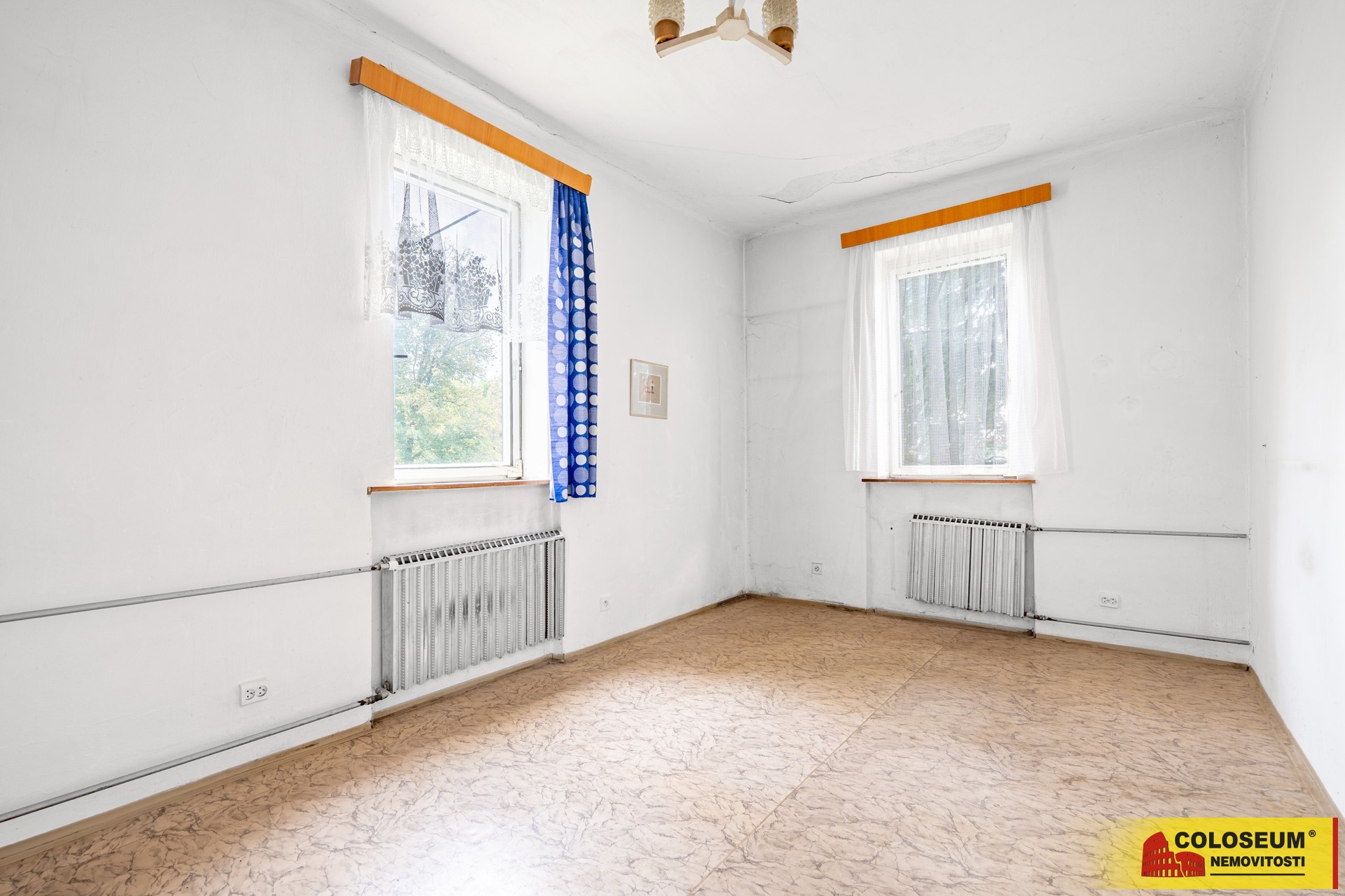 Pokoj - Uherský Brod - prodej rodinného domu