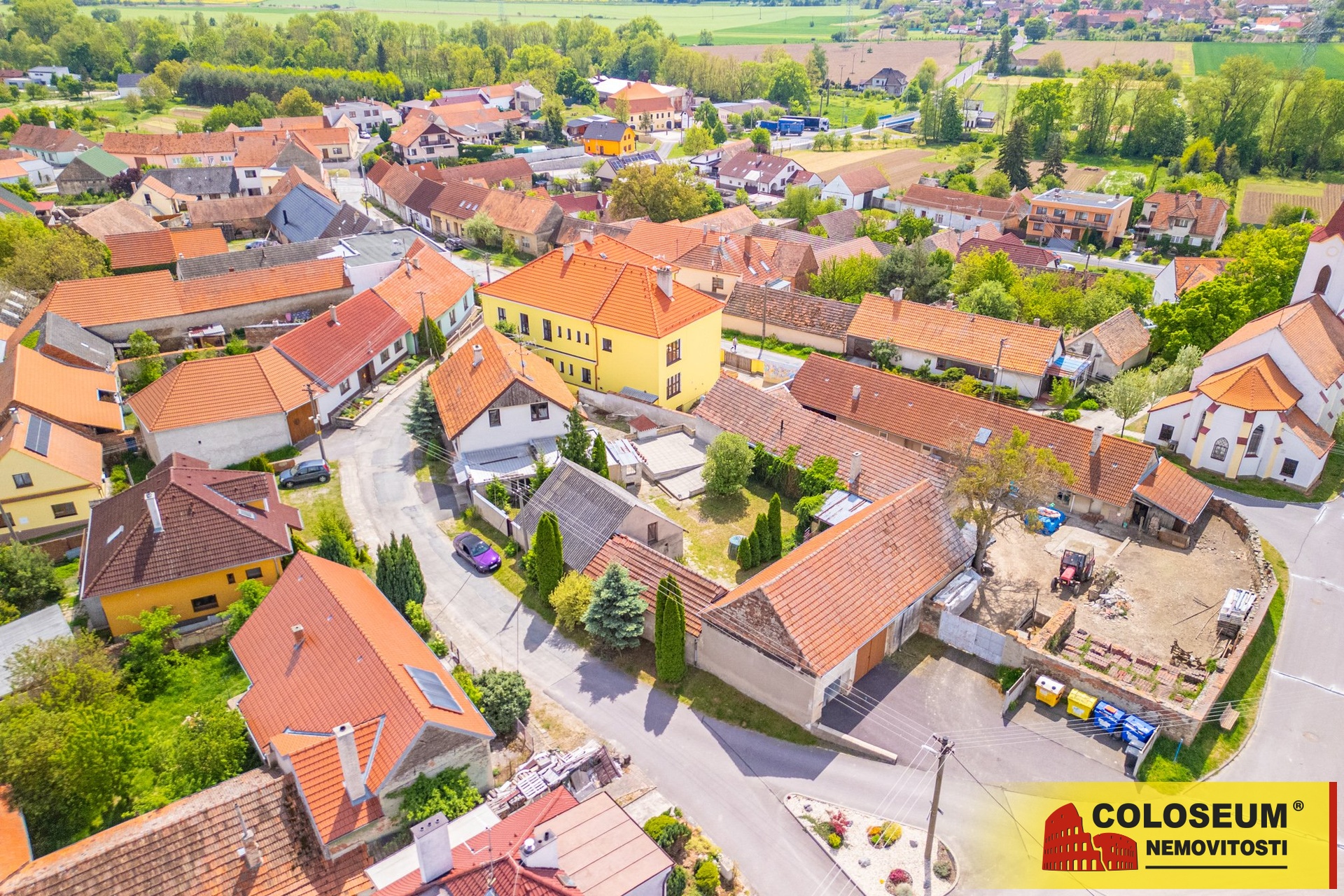 Letecký pohled na dům - RD Rybníky - prodej rodinného domu