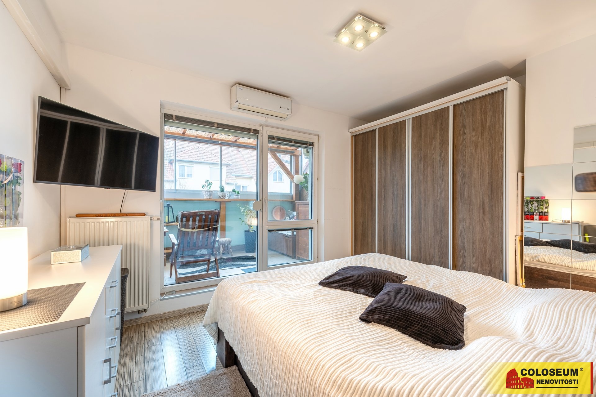 Ložnice se vstupem na terasu - Hustopeče - prodej 