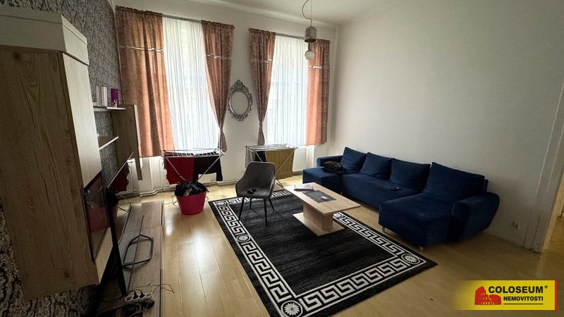 Pokoj 1 – Brno – Zelný trh – pronájem bytu