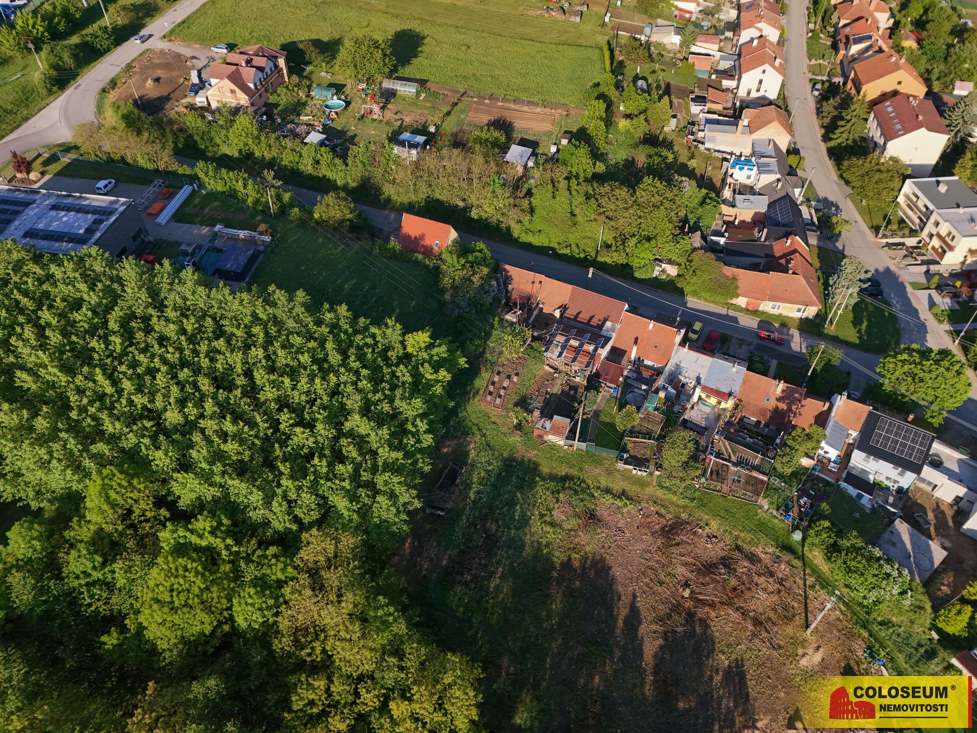 Podhled z dronu - Rousínov u Vyškova - prodej poze