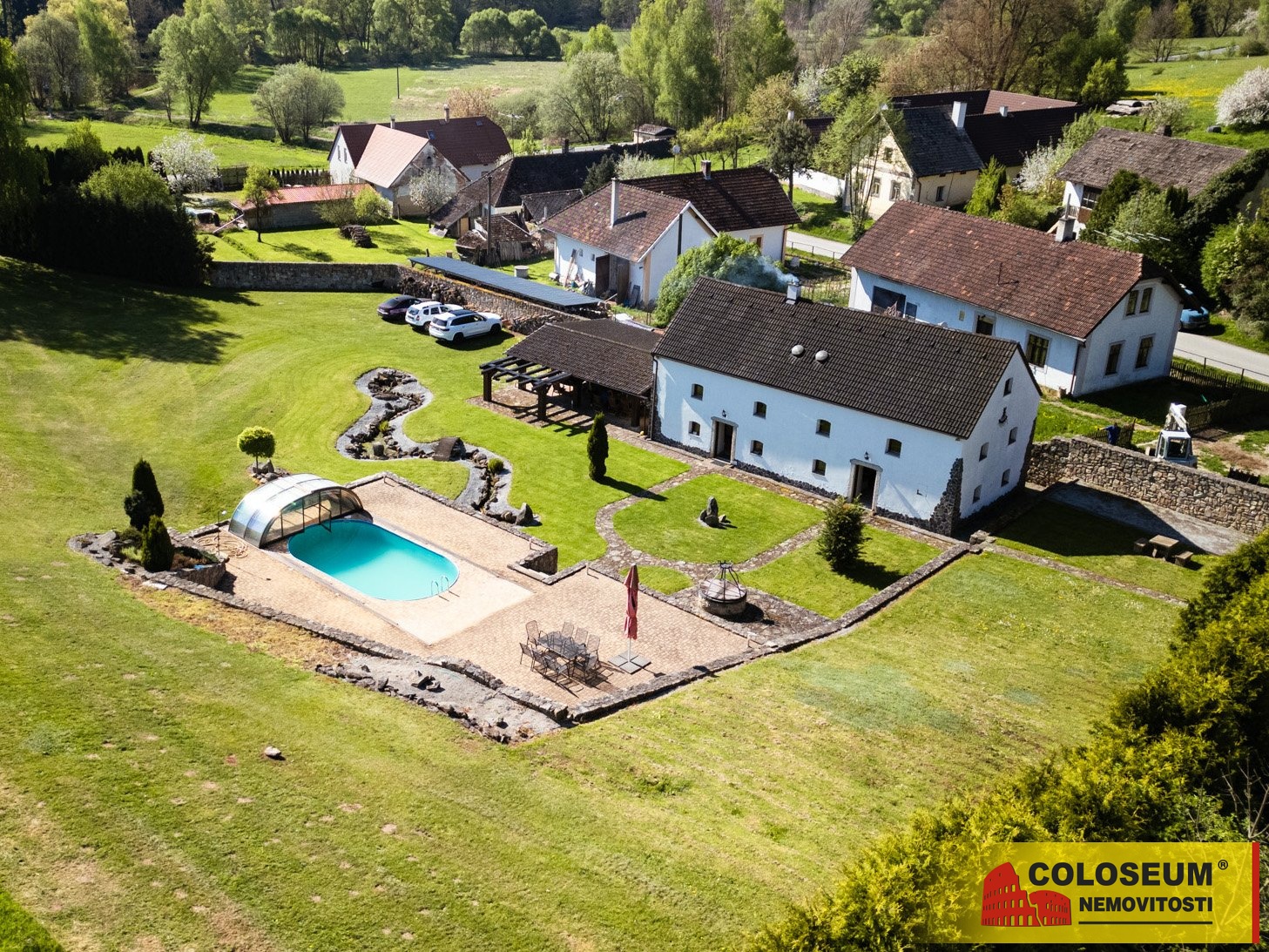 Pohled na celý objekt – Blažejov – Oldřiš – prodej domu