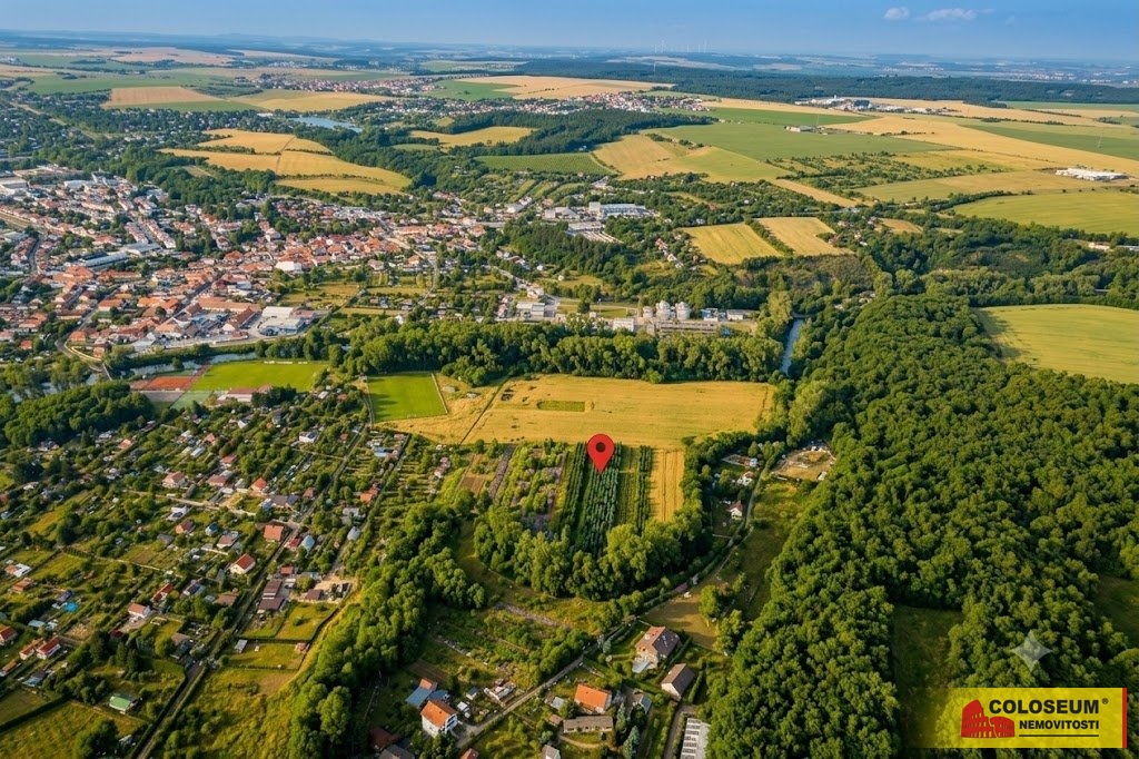 Pohled na pozemky z dronu - Oblekovice - prodej po
