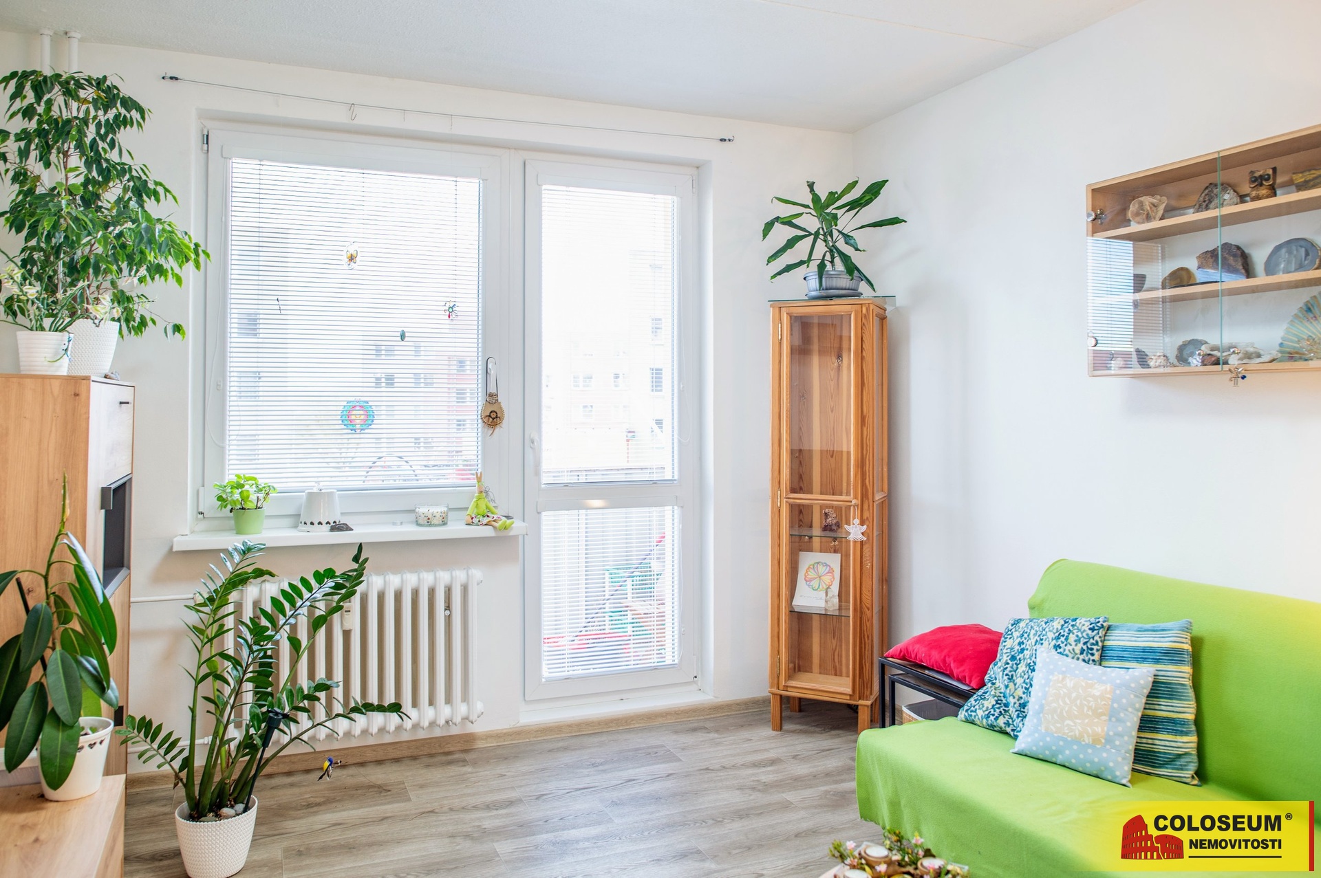 Obývací pokoj s balkonem - Moravský Krumlov - prod