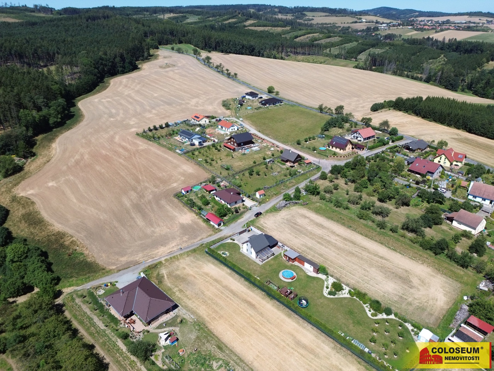 Pohled z dronu - Štěchov - prodej pozemku