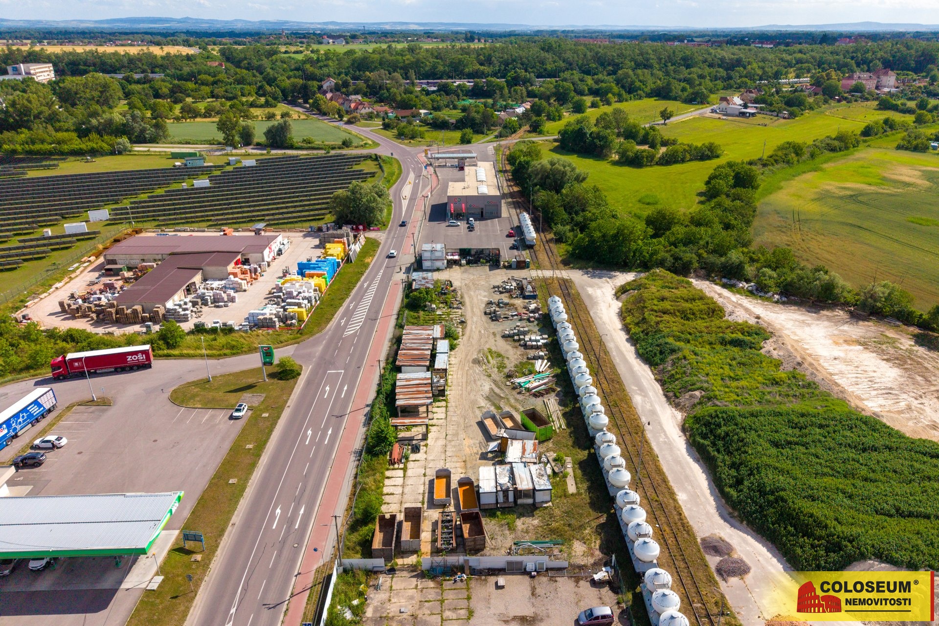 Pohled z dronu - Hrušovany nad Jevišovkou - prodej komerčního pozemku