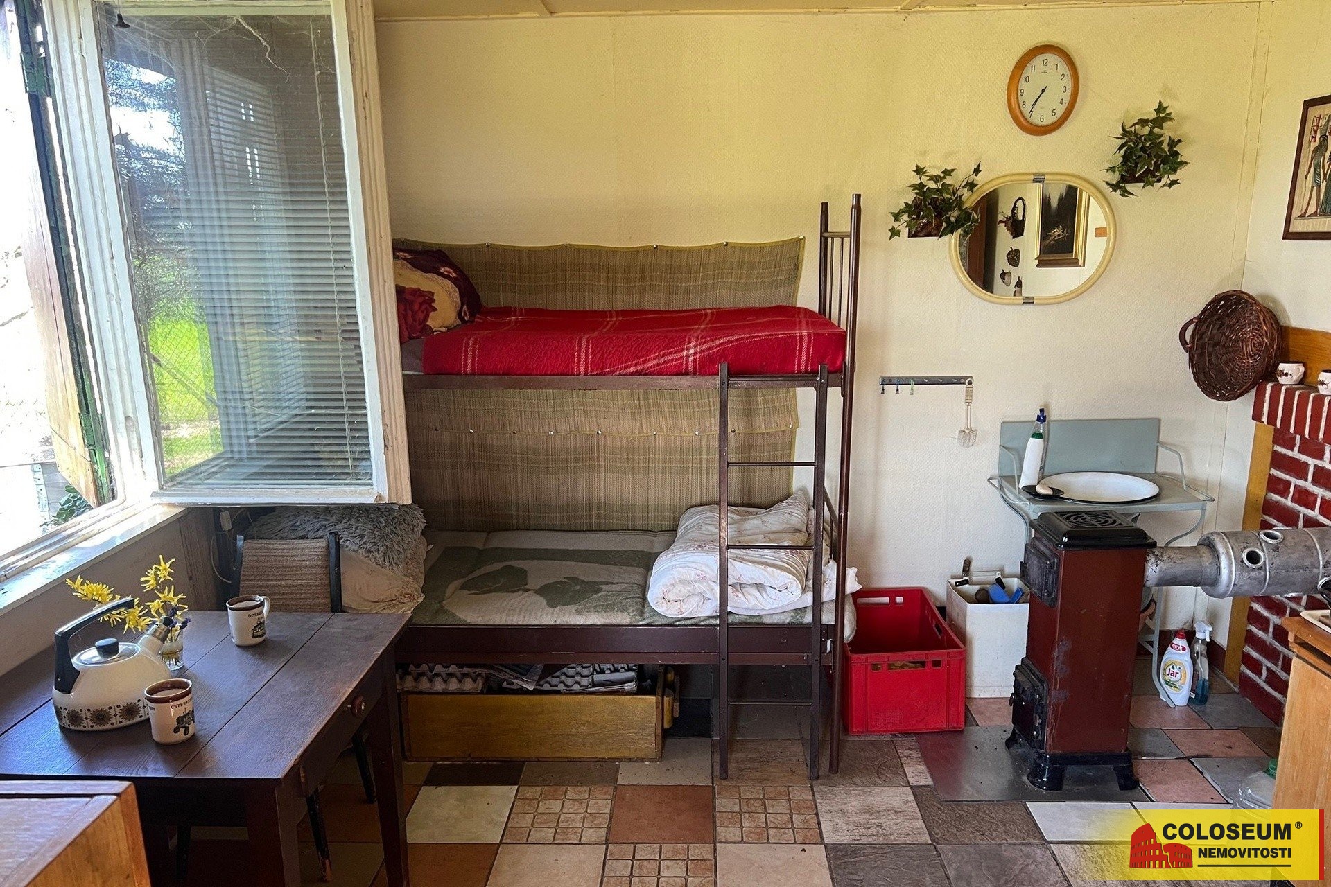 Zatím řešeno spaní pro 2 lidi - Ostopovice - prode