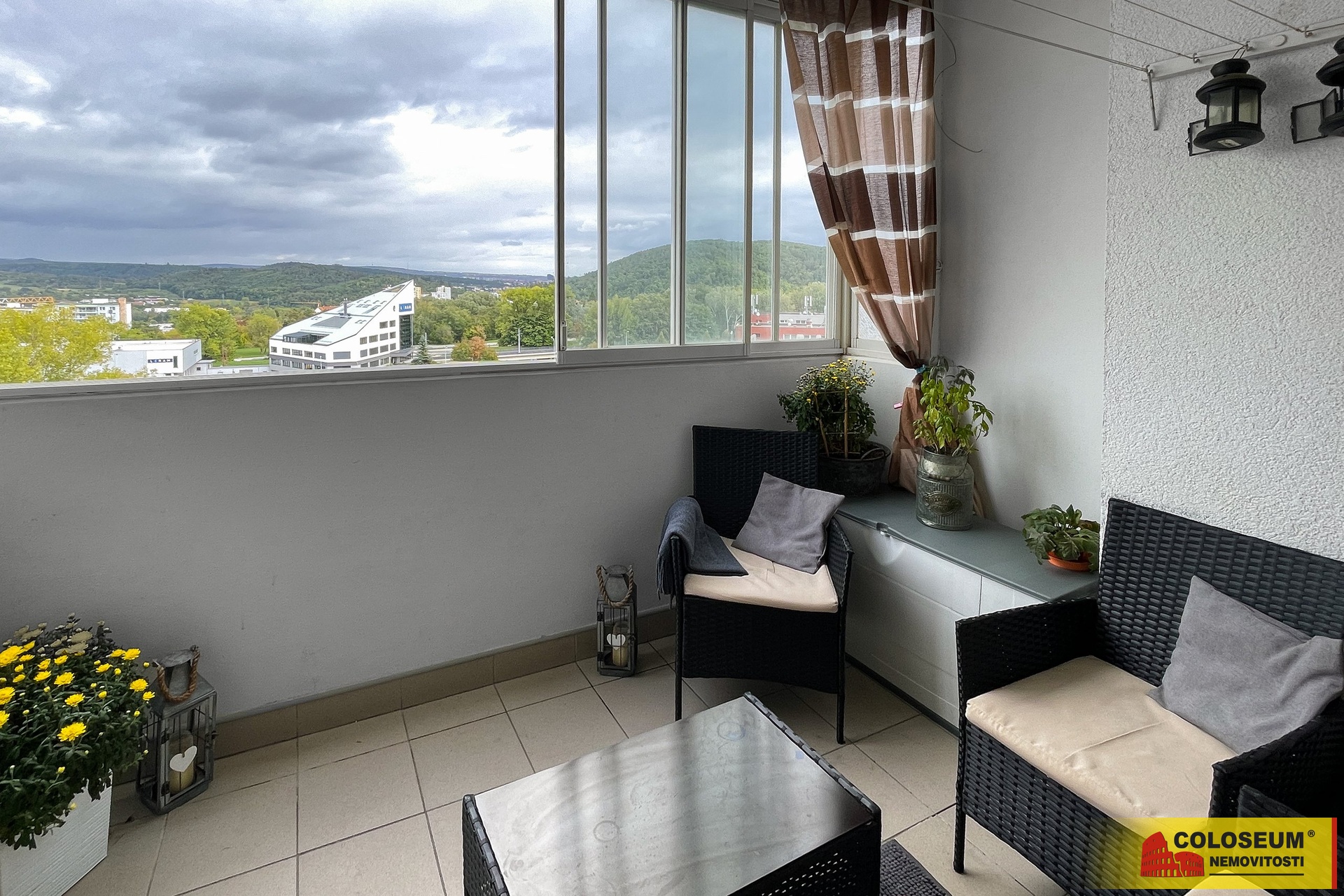 Zasklená lodžie - Brno Bystrc - prodej bytu