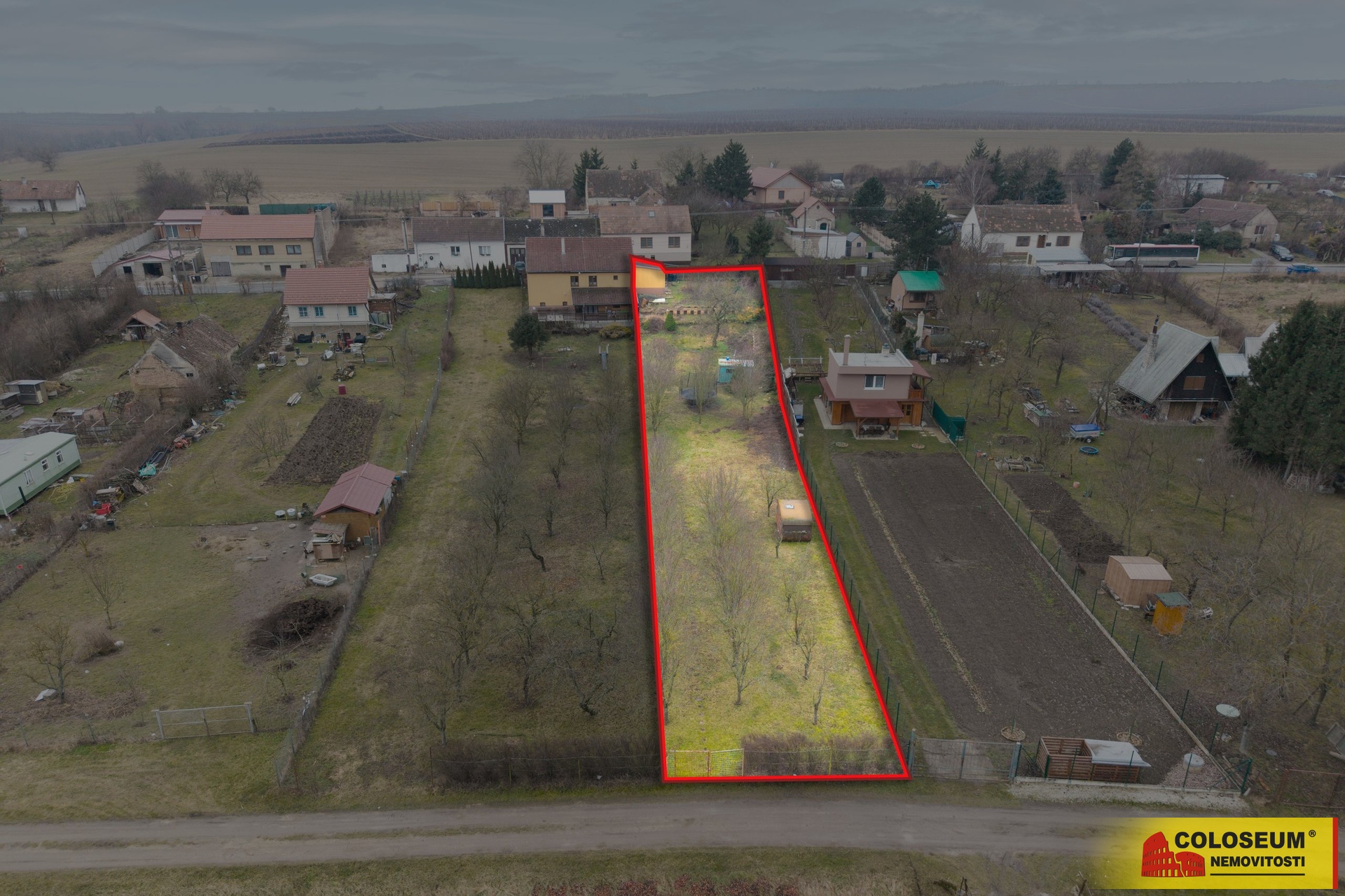 Dron pohled na pozemek - Valtice - Úvaly - prodej pozemku