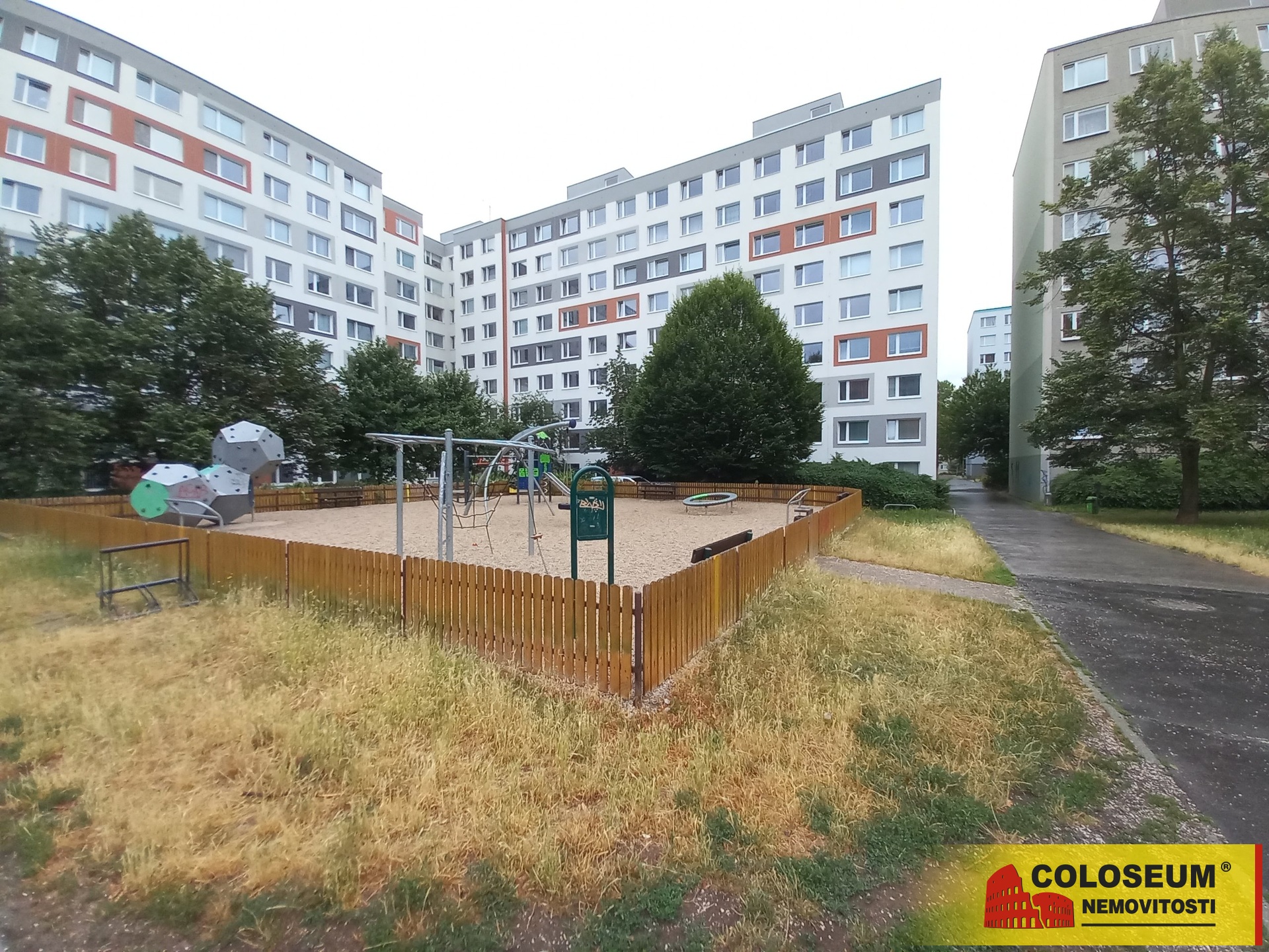 Dětské hřiště – Praha – Stodůlky – prodej bytu