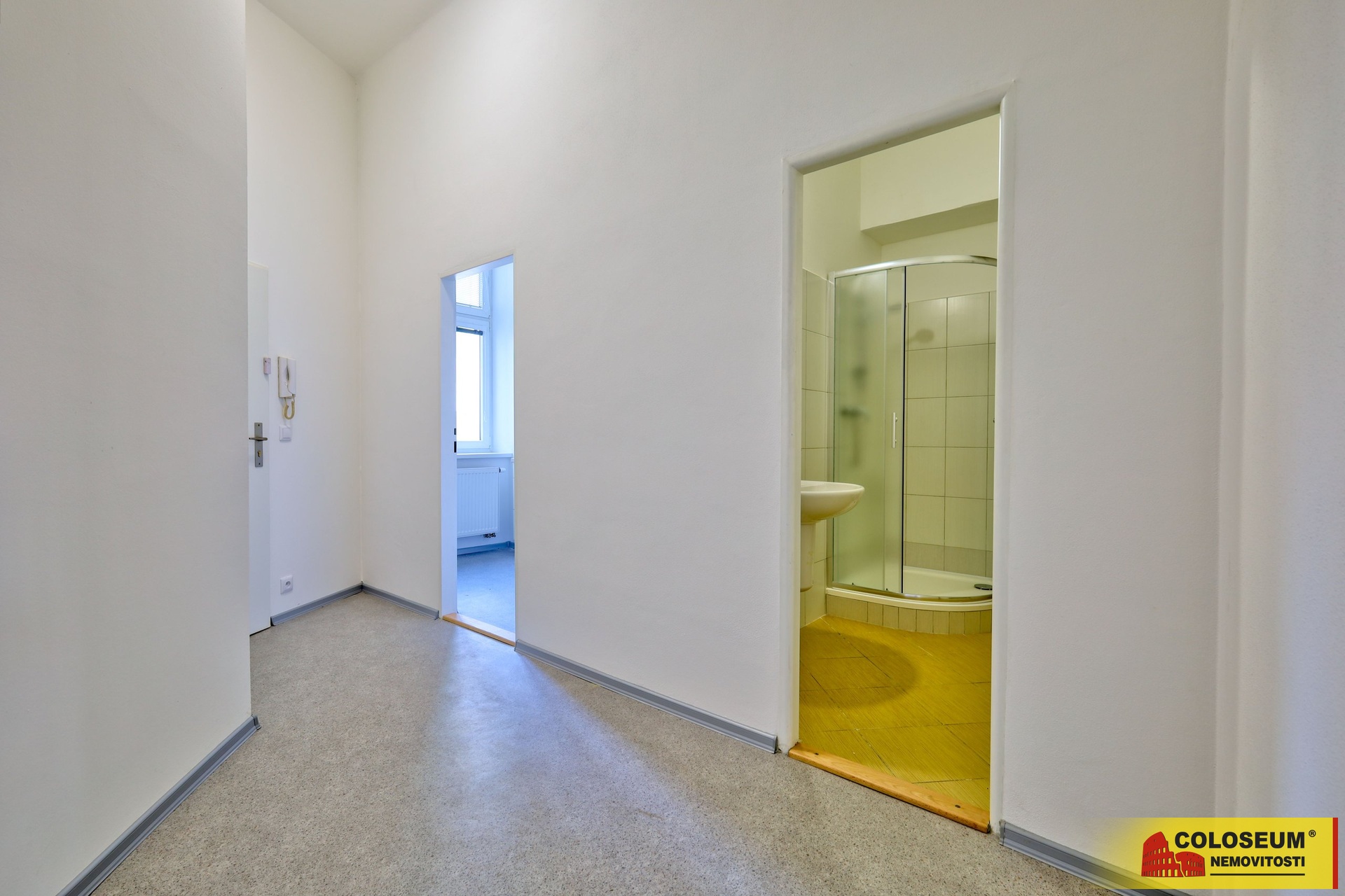 Chodba – Znojmo – pronájem bytu